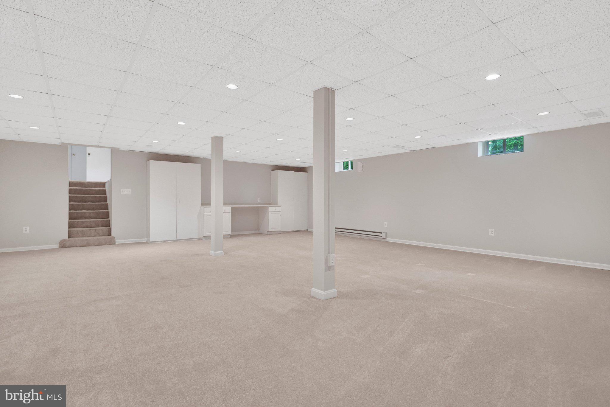 SHOUSE VILLAGE - Residential