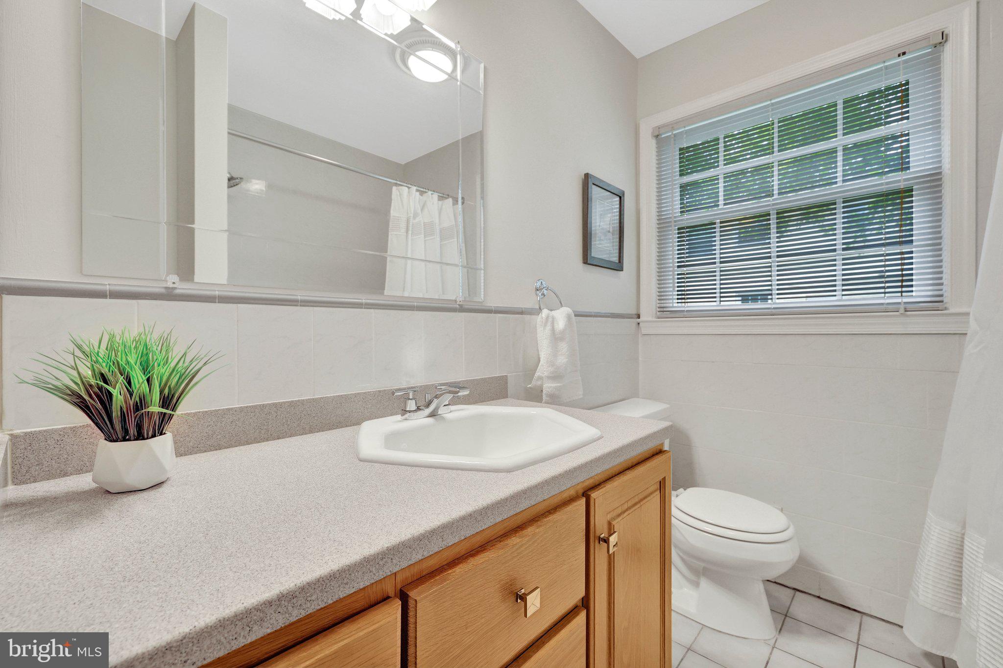 SHOUSE VILLAGE - Residential