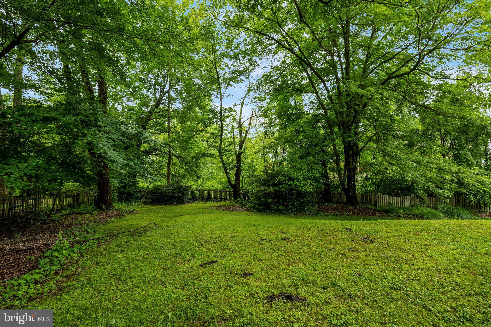 SHOUSE VILLAGE - Residential
