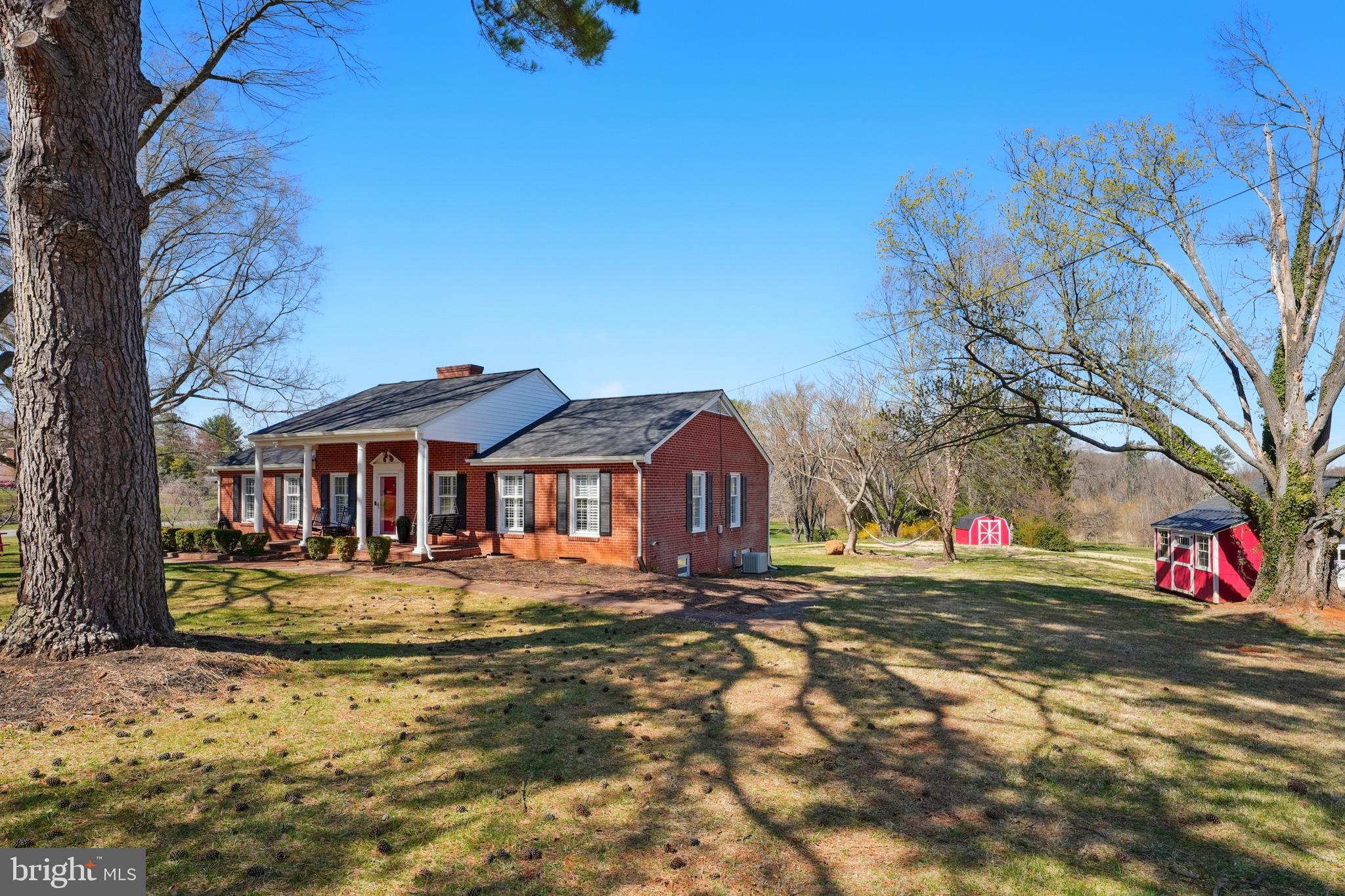 GREENFIELDS - Residential