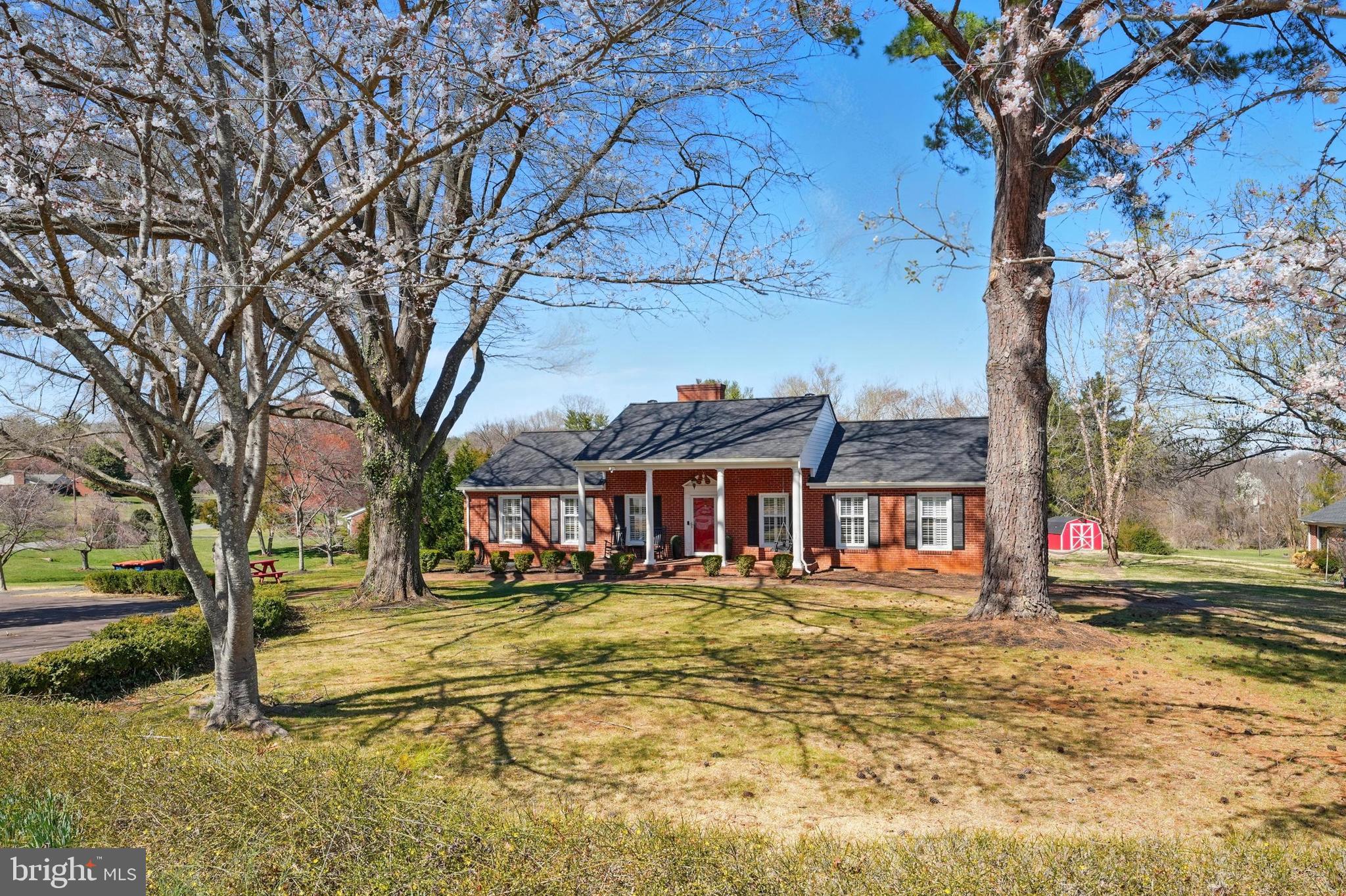 GREENFIELDS - Residential