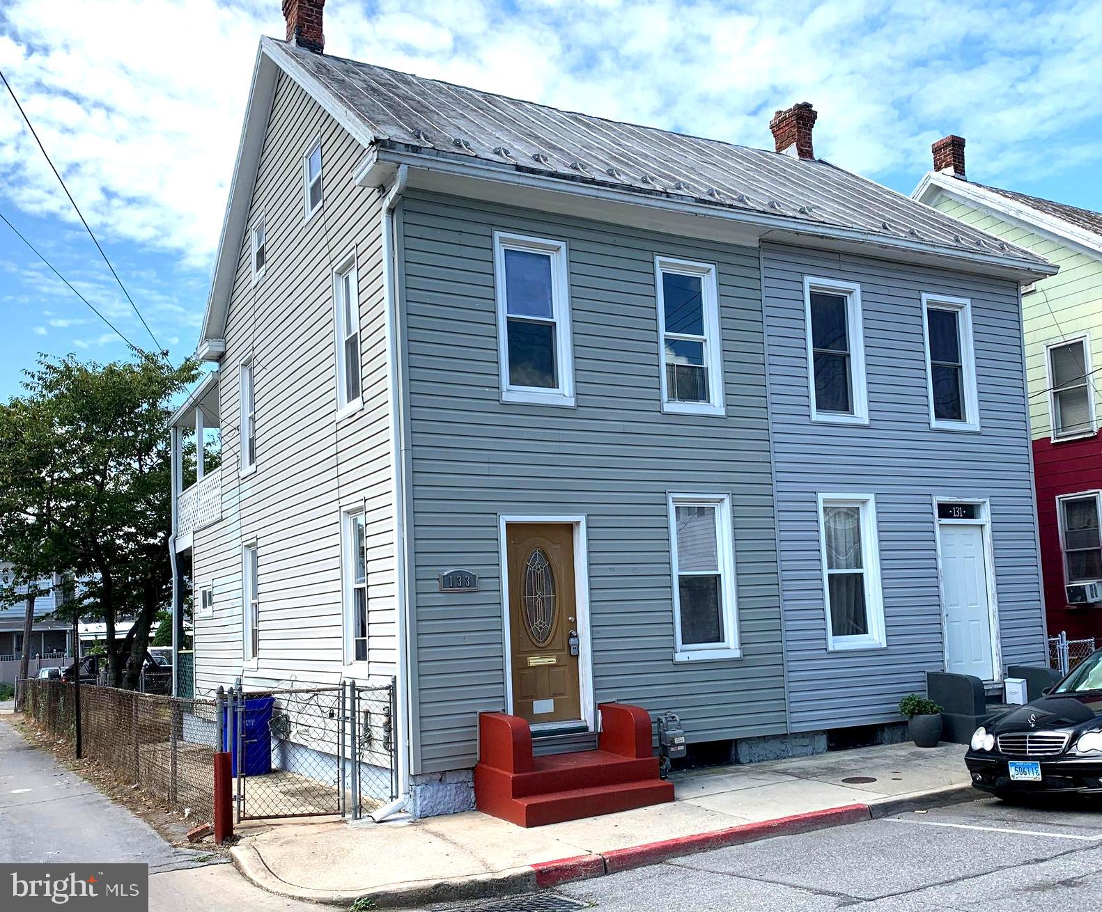 3 Bedroom 2 full bath home available for rent in Hagerstown.   Off street parking, fenced back yard and open floor plan.  Pets are case by case with strong application.  Maximum  2 pets.  No exceptions will be made.  Pet deposit and monthly pet rent will be required.  Contact us today to schedule your private tour.