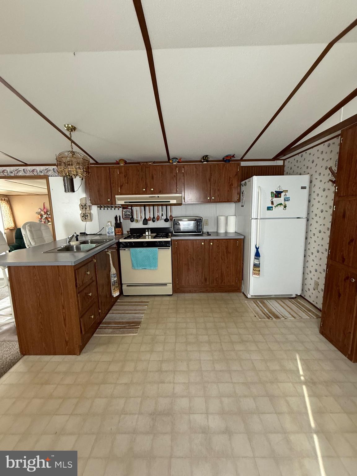 MARINERS COVE - Residential