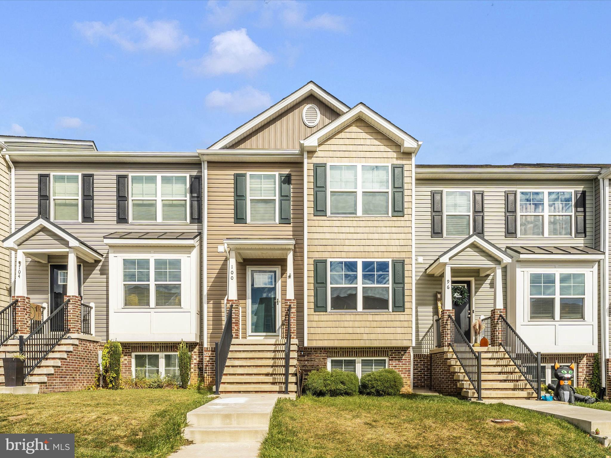 Spacious 4 year old, 3 level townhouse in The Communities of Burwell.  It features 4 bedrooms and 3.5 bathrooms and 2,140 finished sf.  The living room and kitchen features LVP throughout.  The eat-in kitchen is equipped with white cabinets, granite countertops and stainless appliances.  There is also room for a large table. You will love the spacious walk in pantry.  This level also has a half bath.  Go upstairs and you will find 3 bedrooms.  The primary bedroom feels open and airy with its vaulted ceilings and plenty of closet space.  The primary bath features double sinks, and a tiled shower with bench.  The two other bedrooms on this floor share a hall bathroom.  This level also includes a washer and dryer making laundry just a bit easier.  In addition to all this space the lower level has another bedroom, its own full bathroom and a rec room which opens to the fenced backyard.  2 assigned parking spaces directly in front convey. This home needs a little TLC but is priced accordingly.