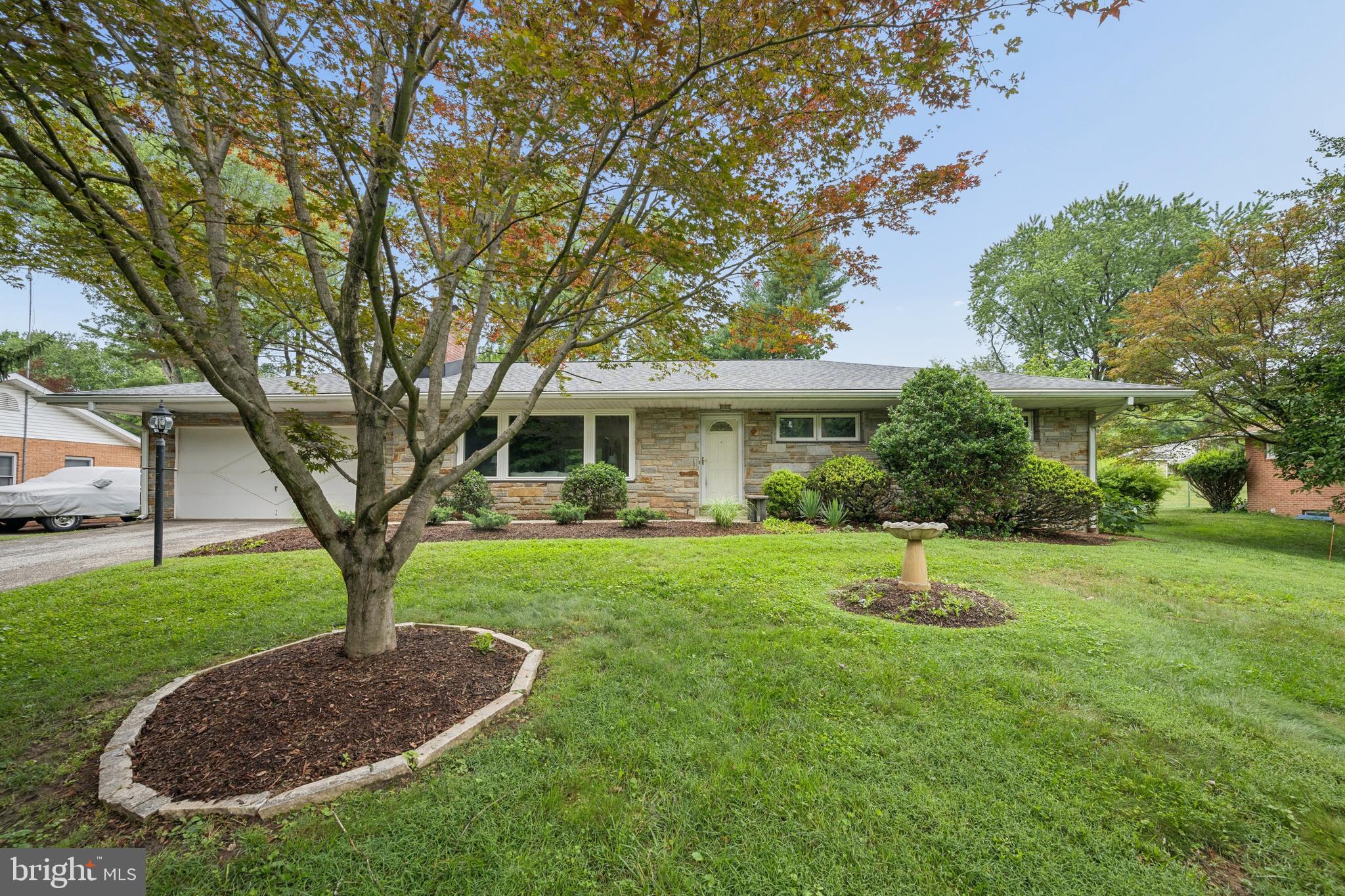GLEN BROOK - Residential