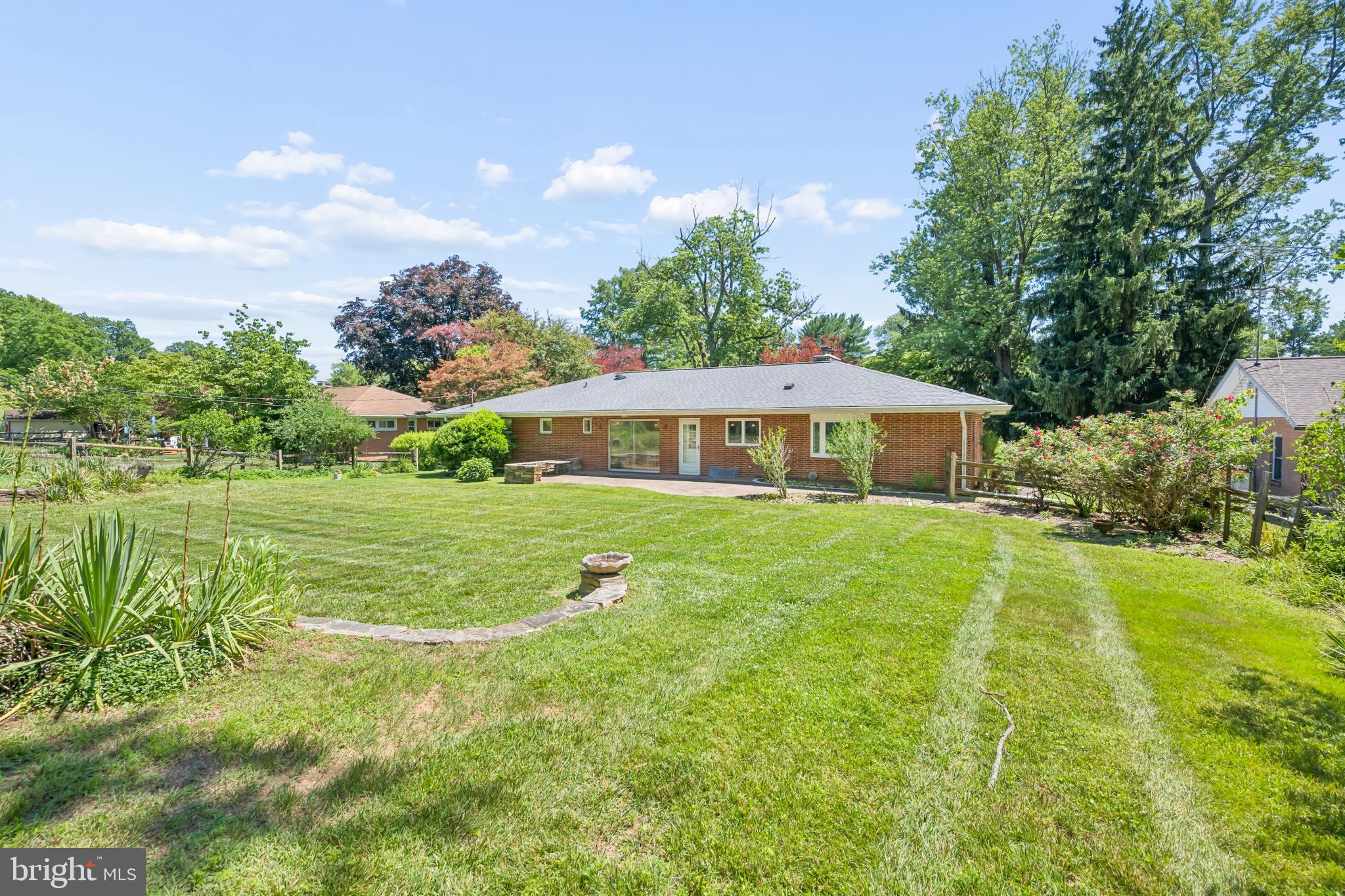 GLEN BROOK - Residential