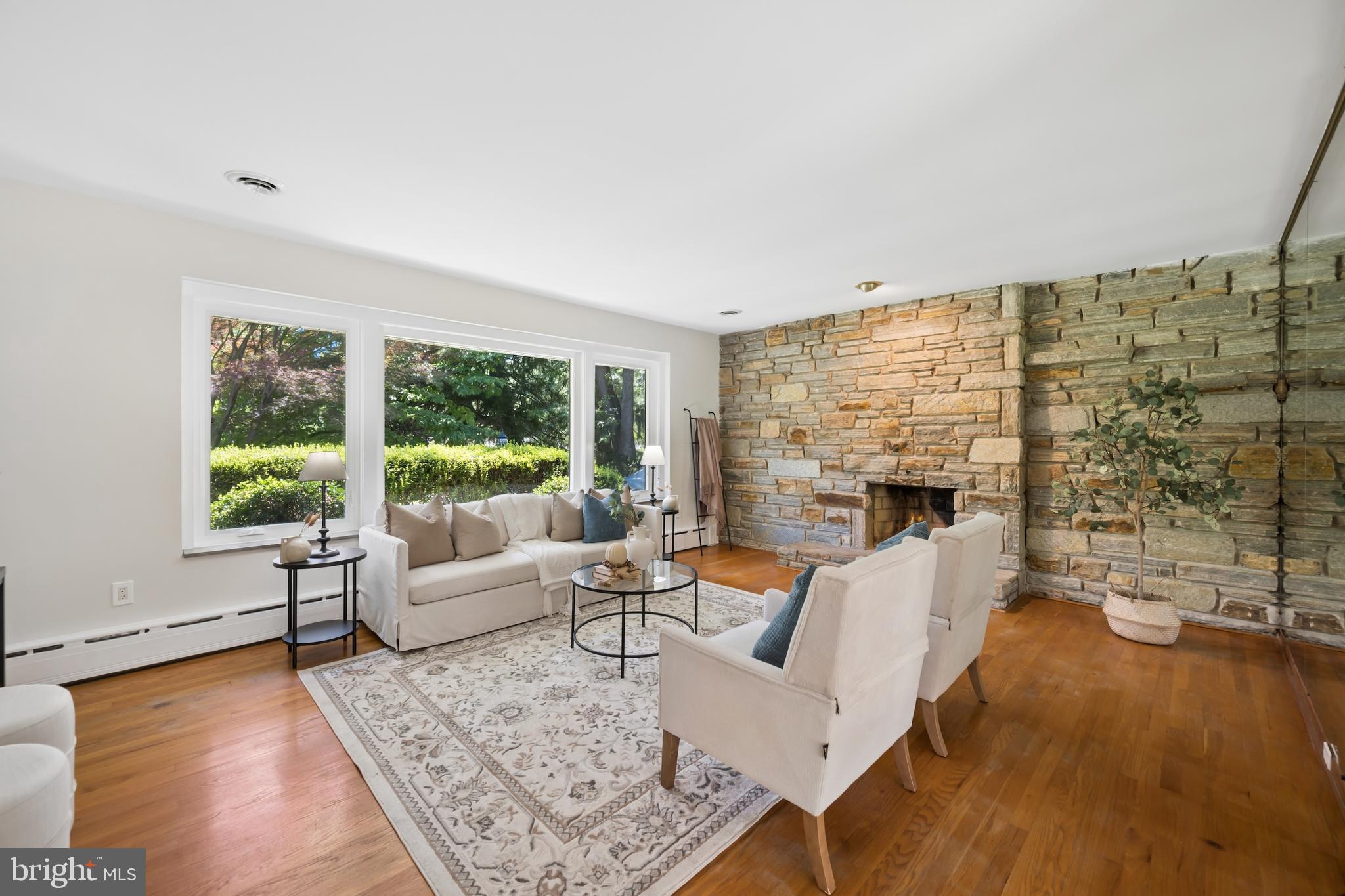 GLEN BROOK - Residential