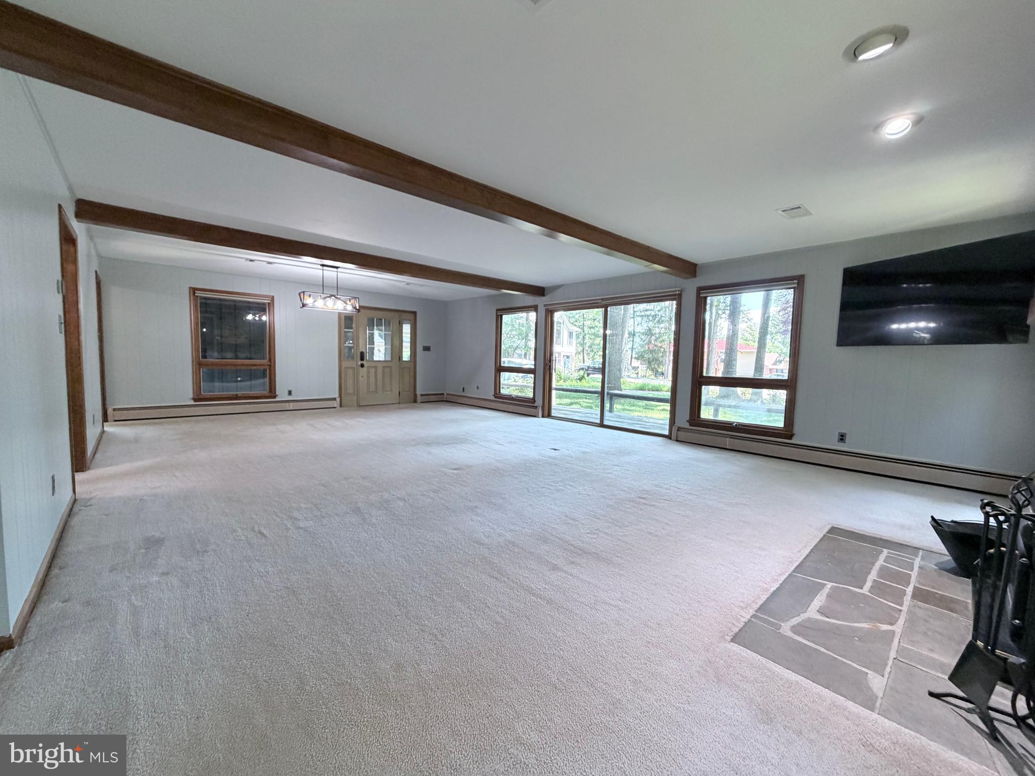 PENN NATIONAL ESTATES - Residential