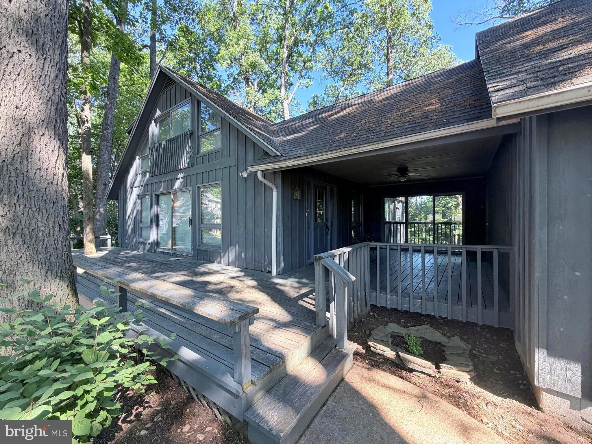PENN NATIONAL ESTATES - Residential