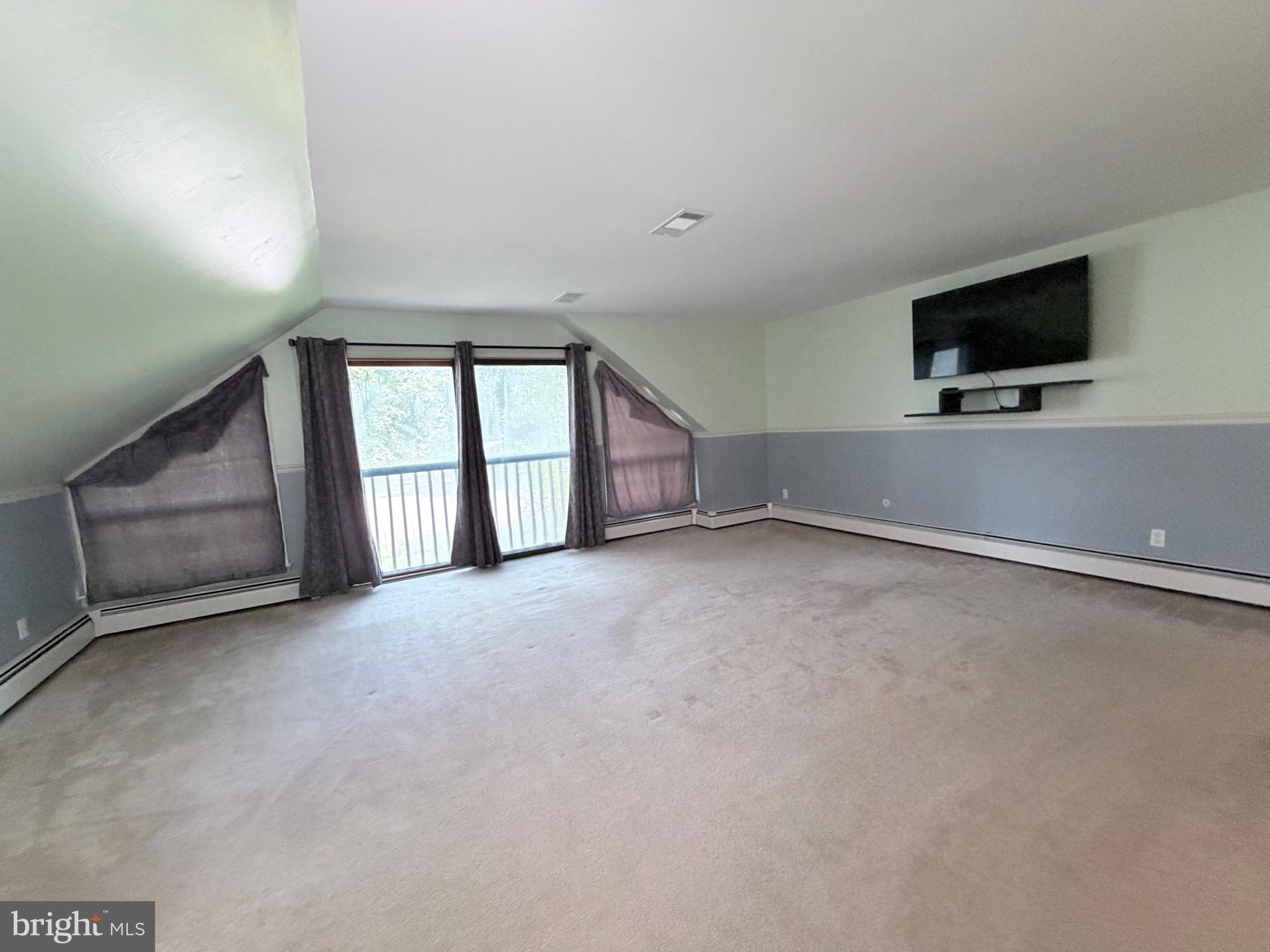 PENN NATIONAL ESTATES - Residential