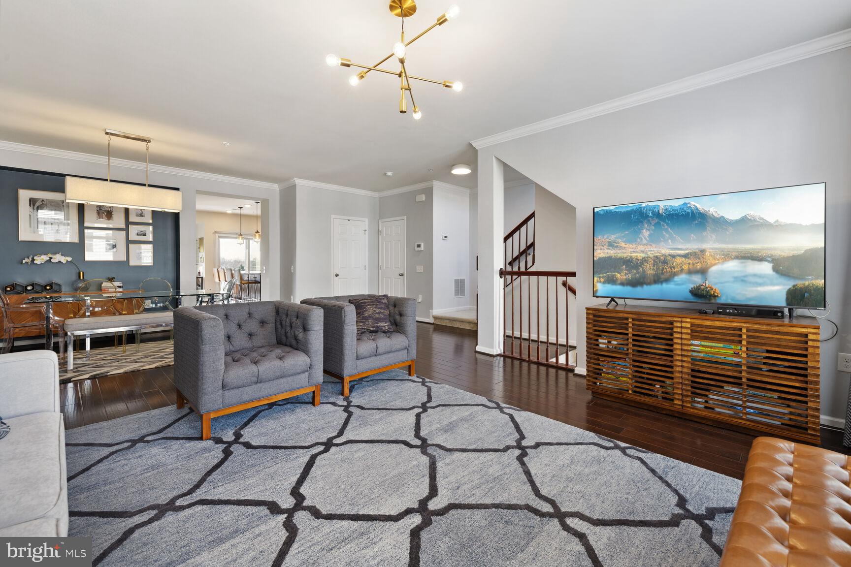 CROWN - Residential