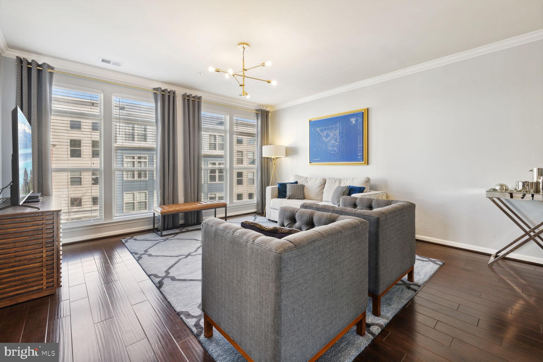 CROWN - Residential