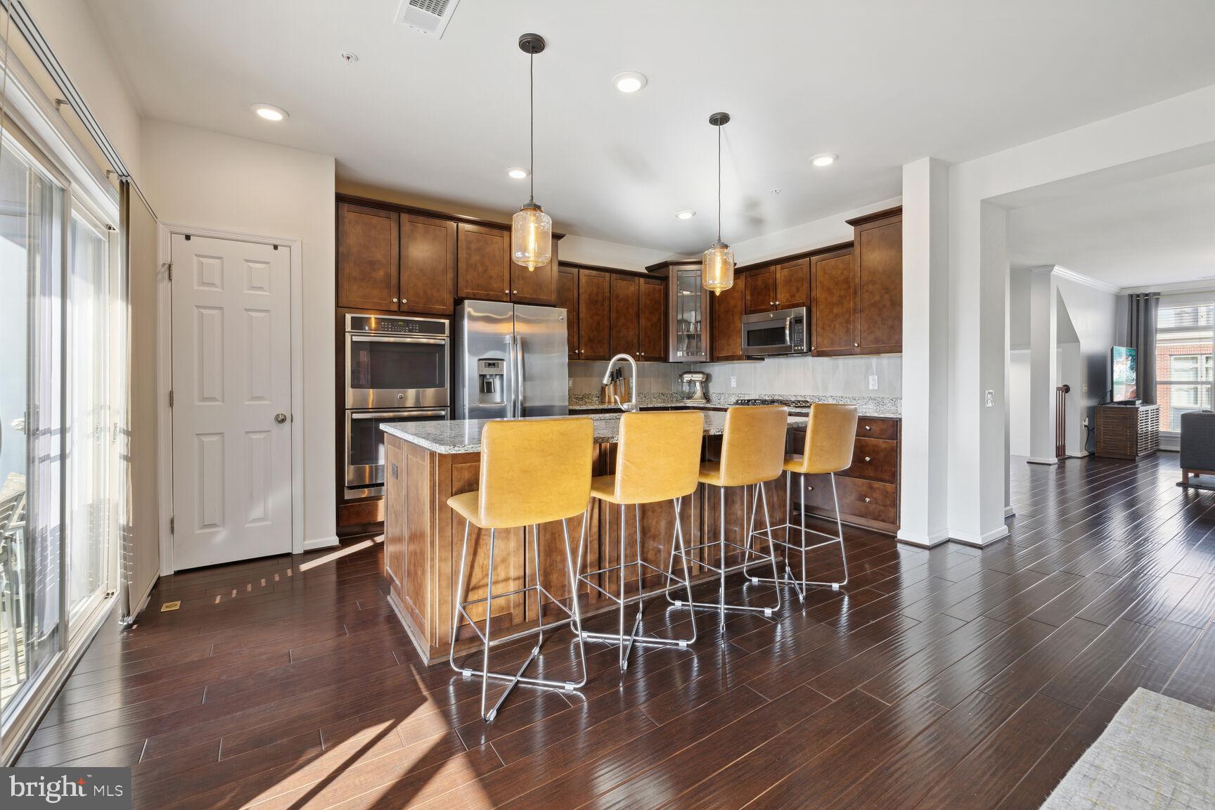 CROWN - Residential