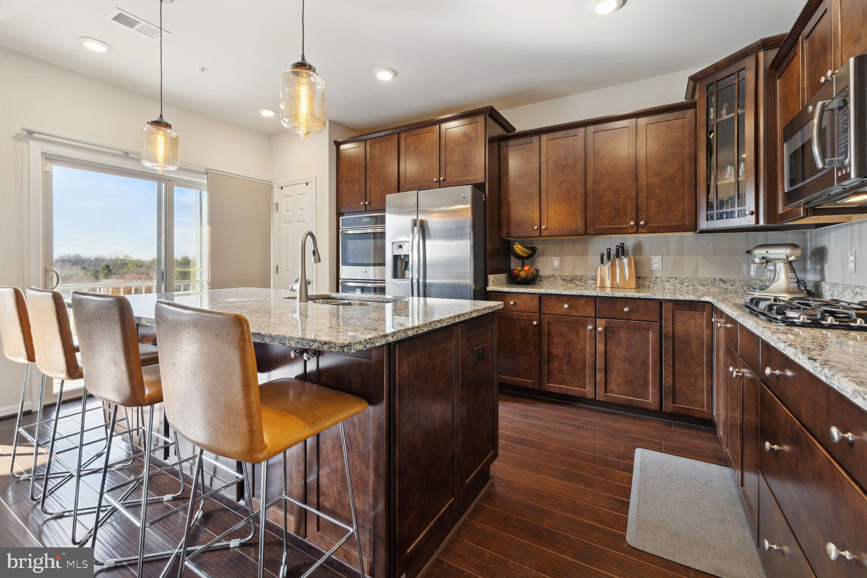 CROWN - Residential