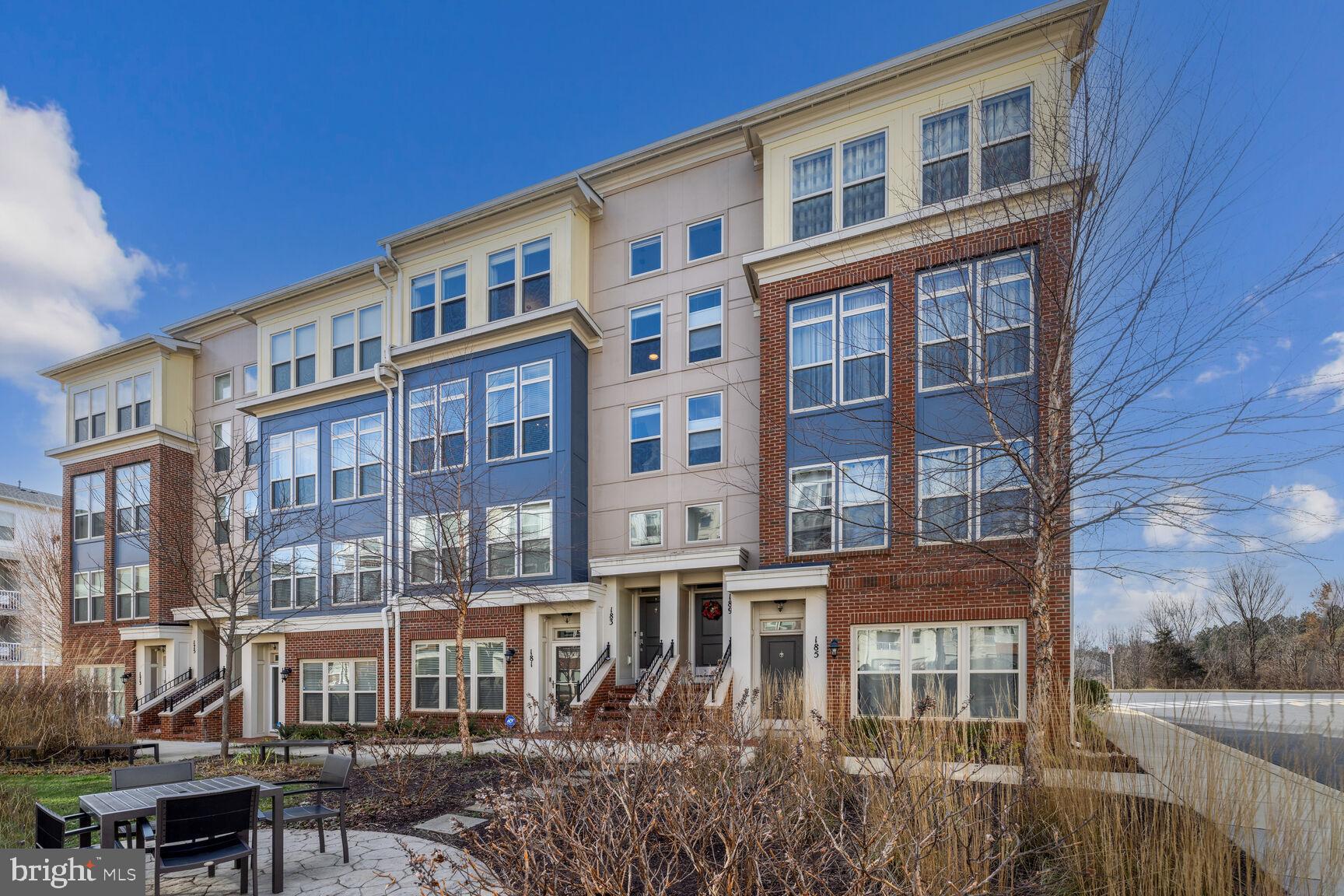 CROWN - Residential