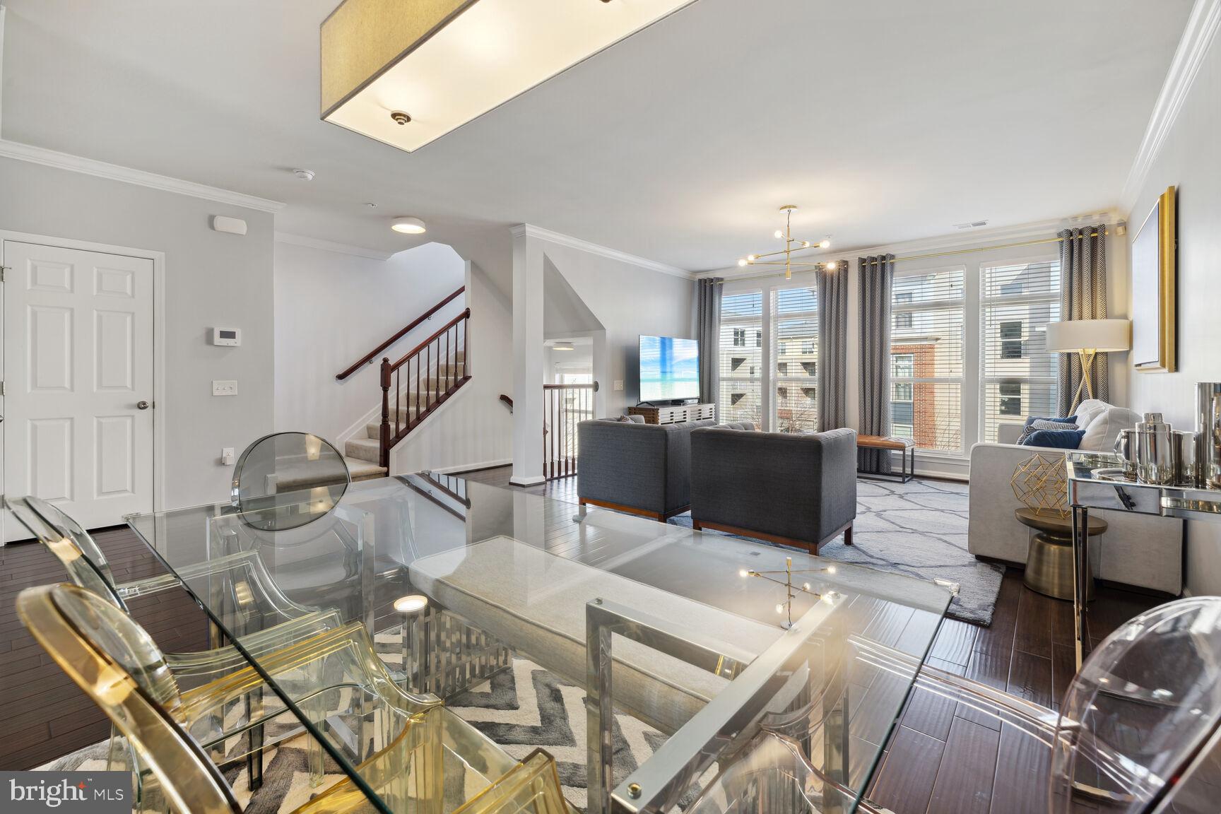 CROWN - Residential