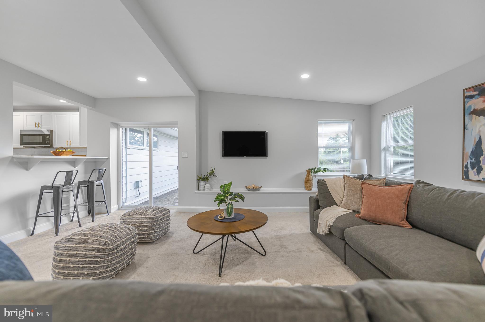 MEADOW BROOK - Residential