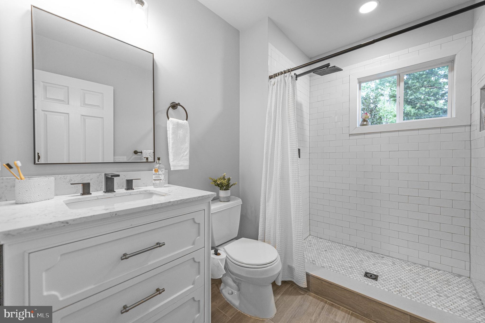 MEADOW BROOK - Residential
