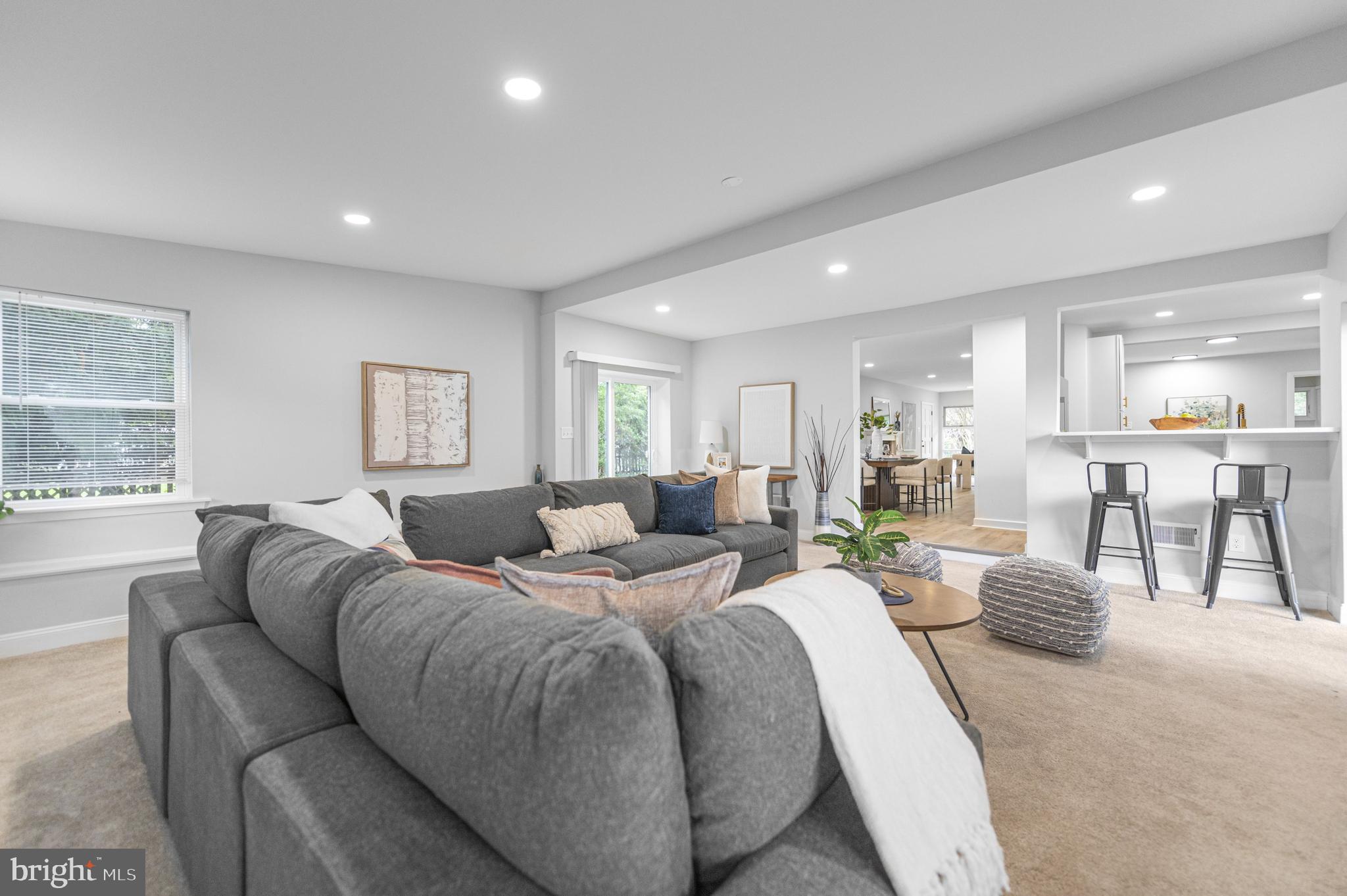 MEADOW BROOK - Residential