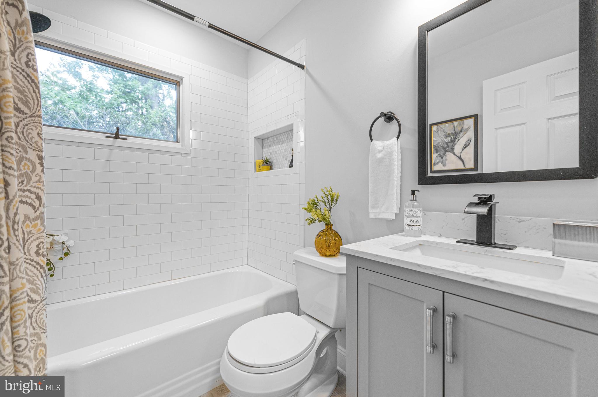 MEADOW BROOK - Residential