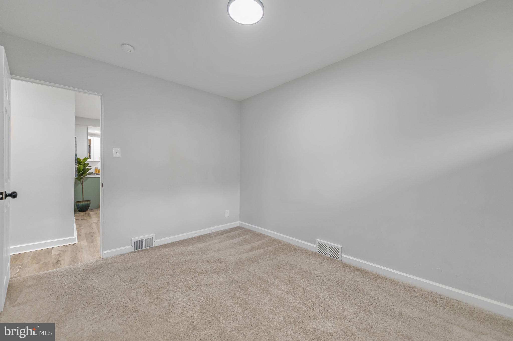 MEADOW BROOK - Residential