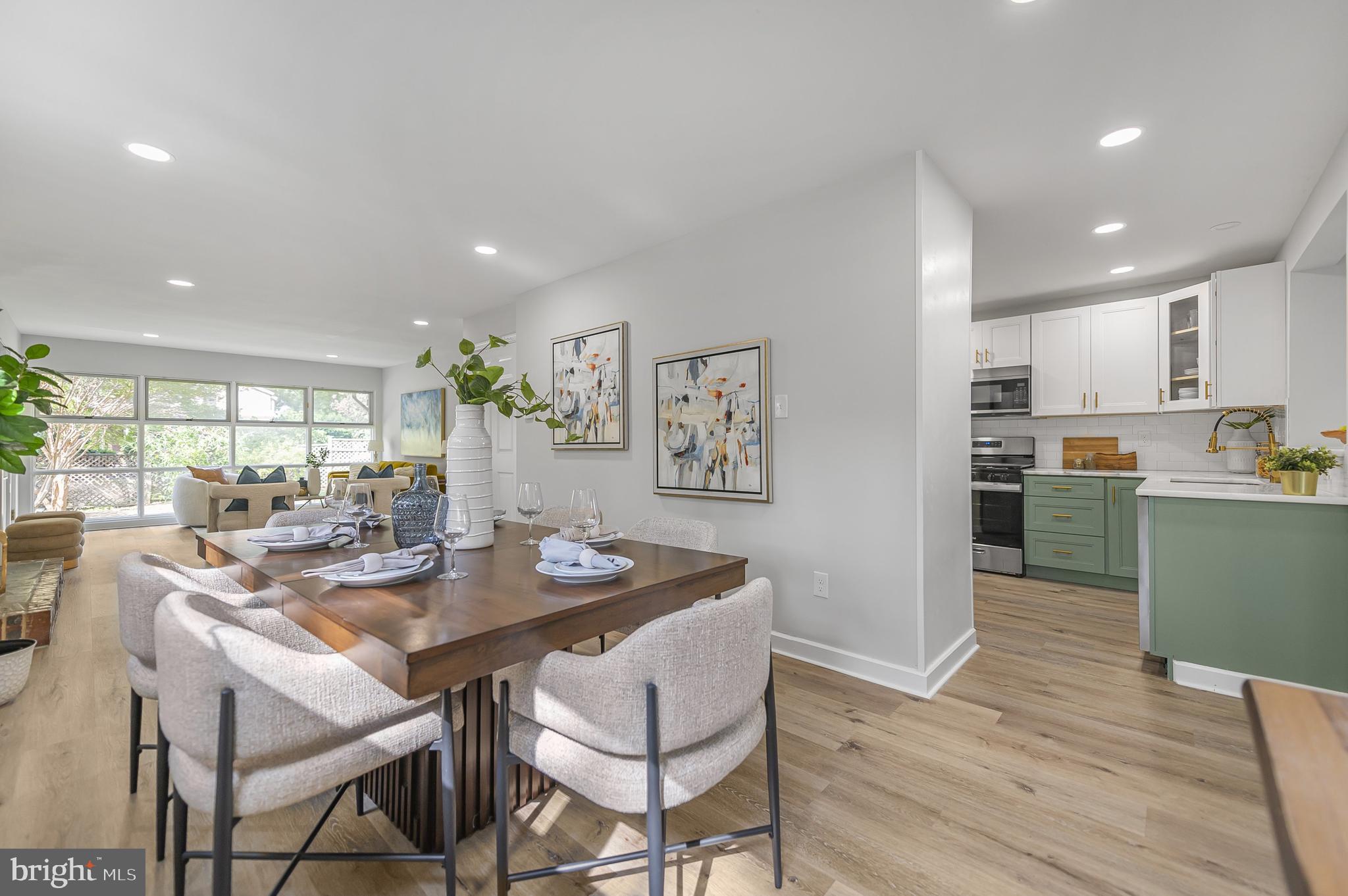 MEADOW BROOK - Residential