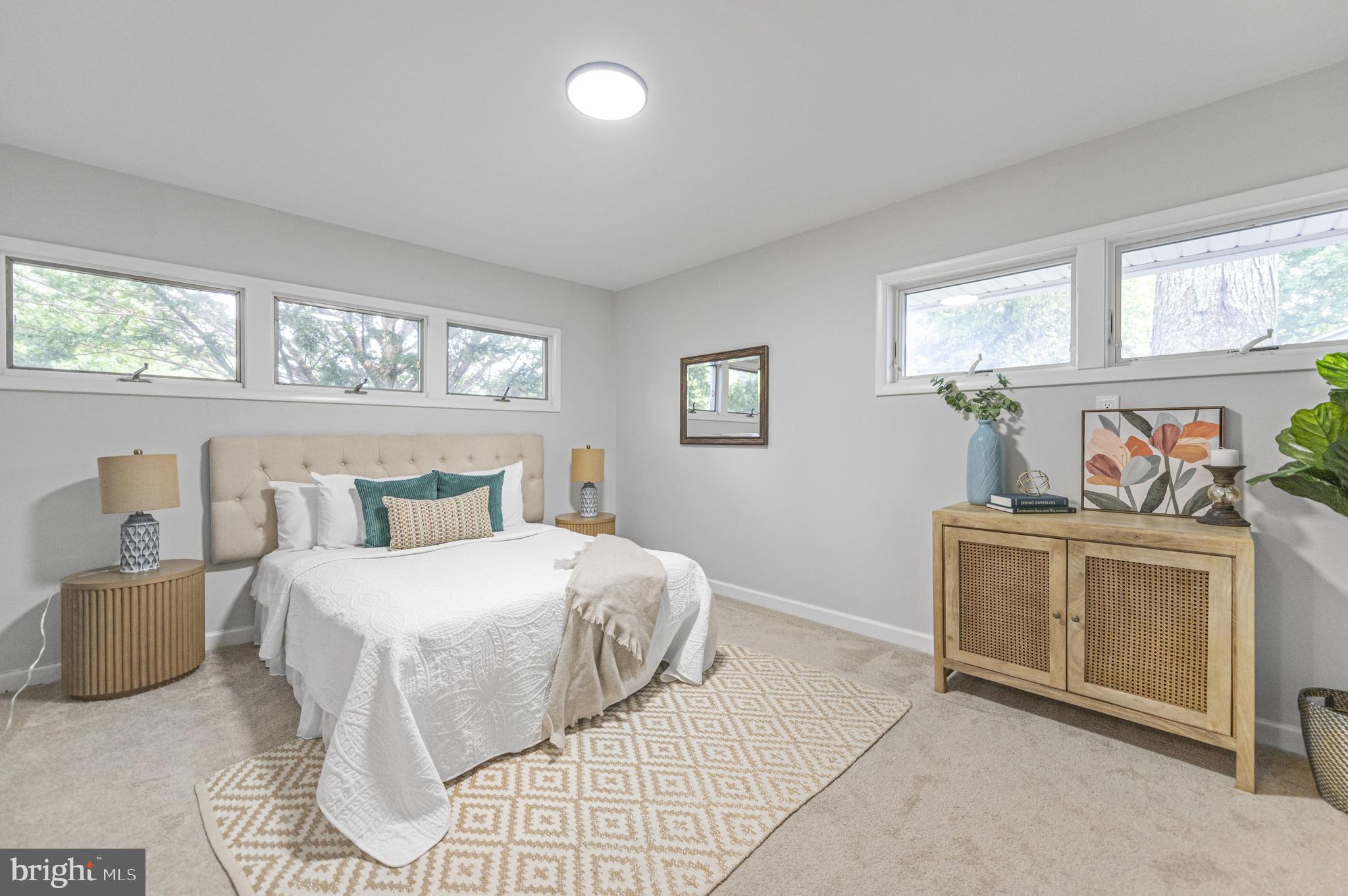 MEADOW BROOK - Residential