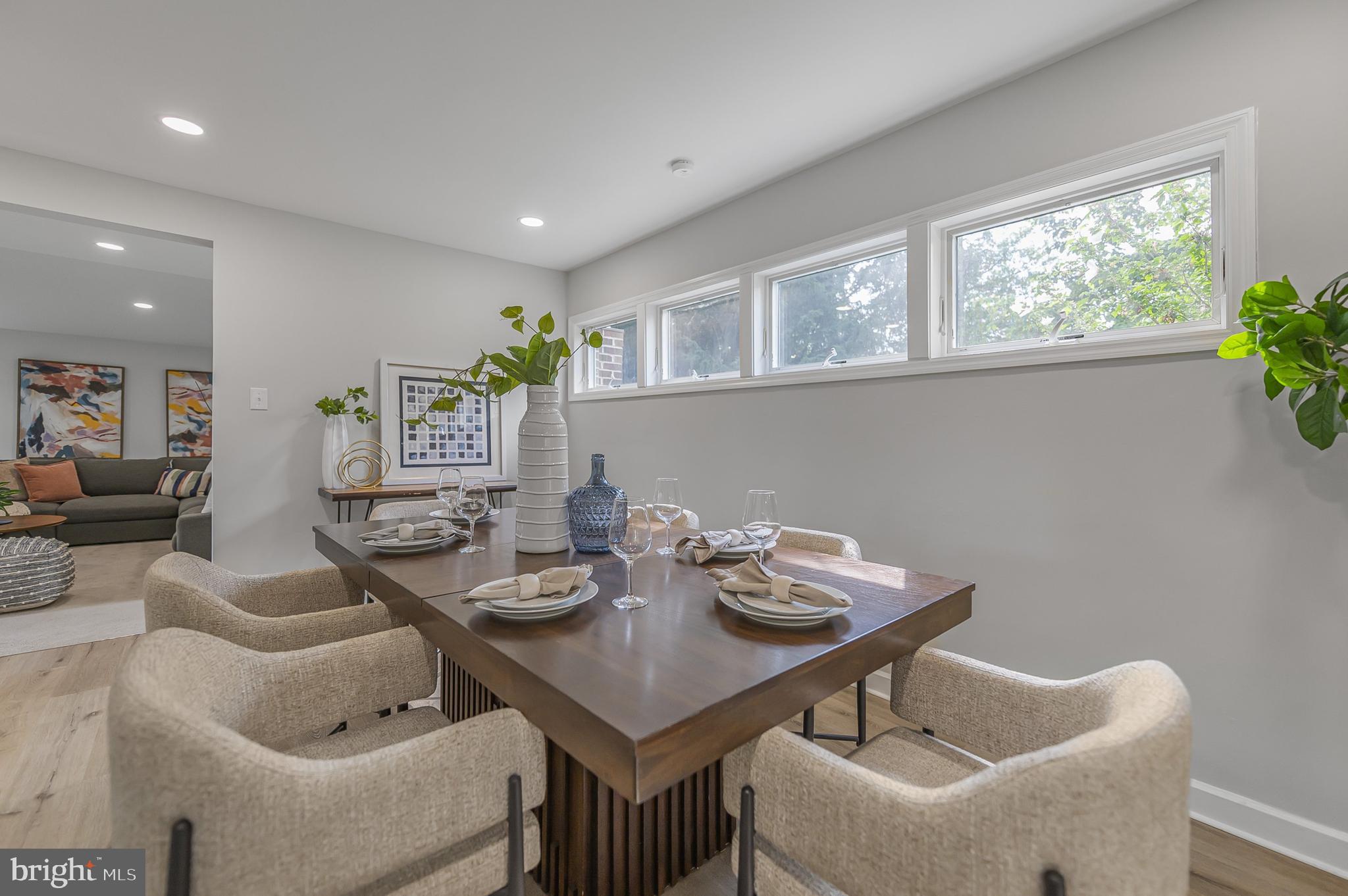 MEADOW BROOK - Residential