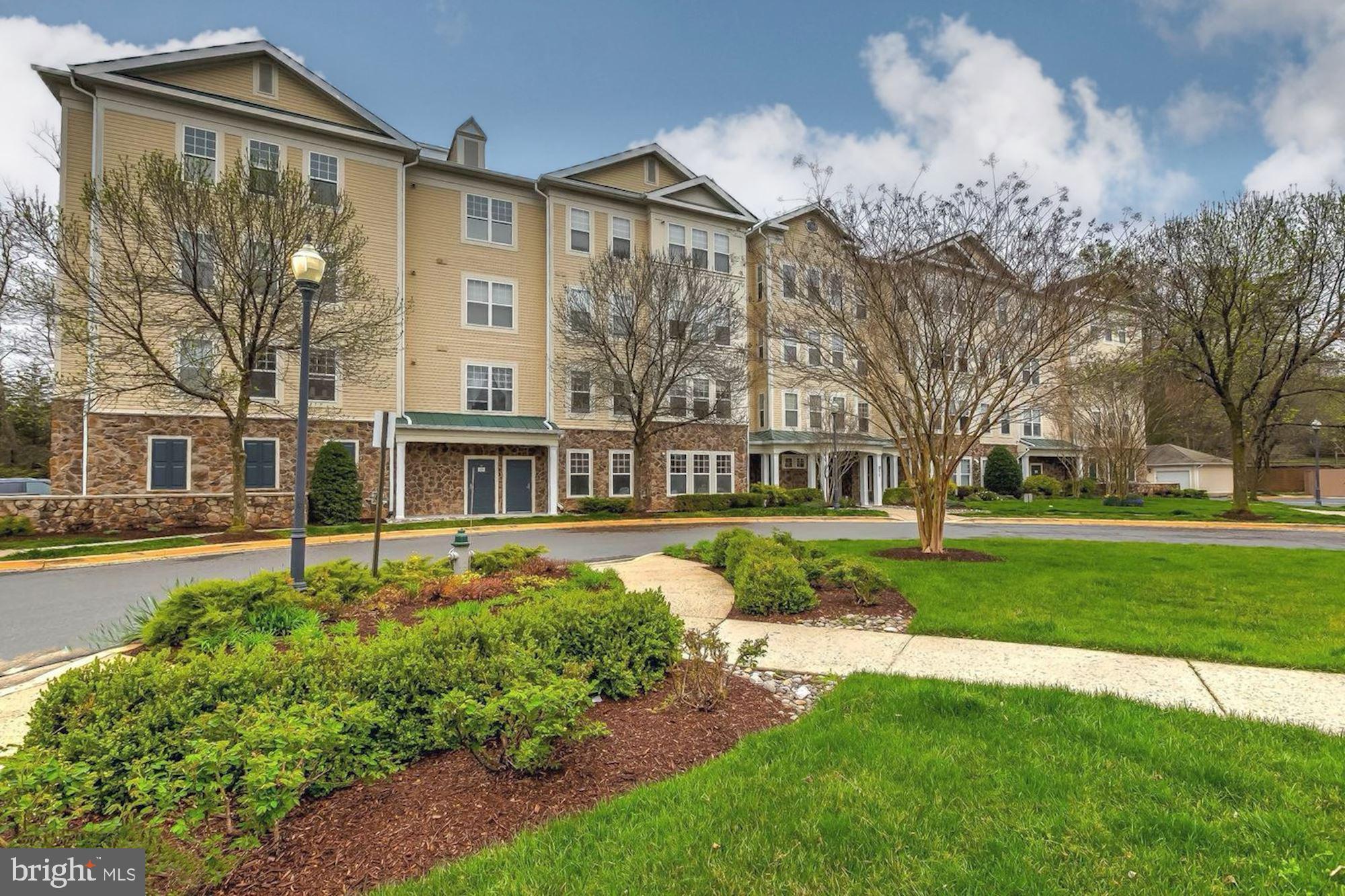 LAKELAND RIDGE - Residential