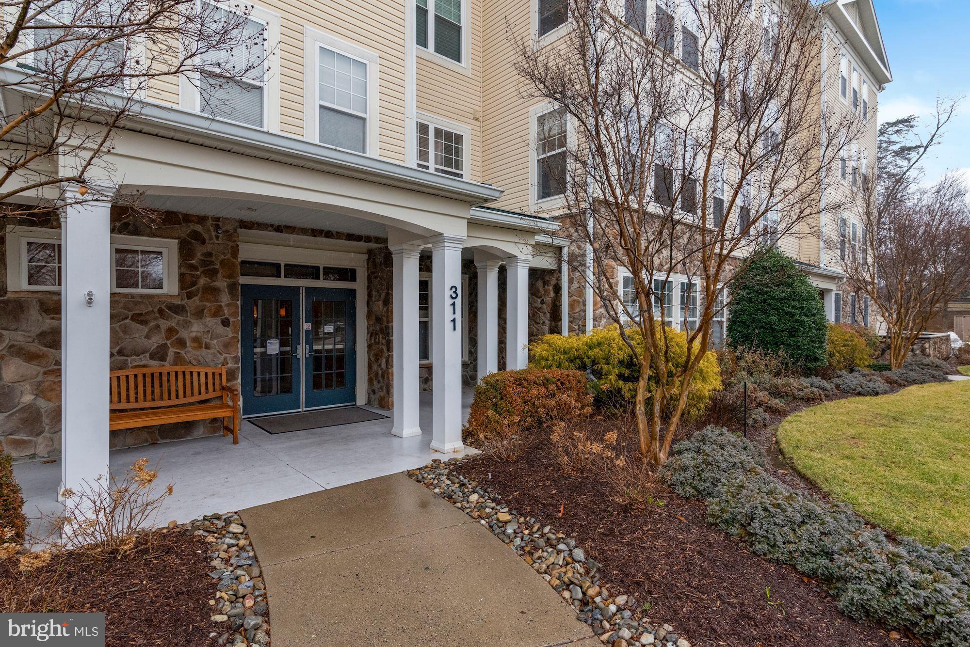 LAKELAND RIDGE - Residential