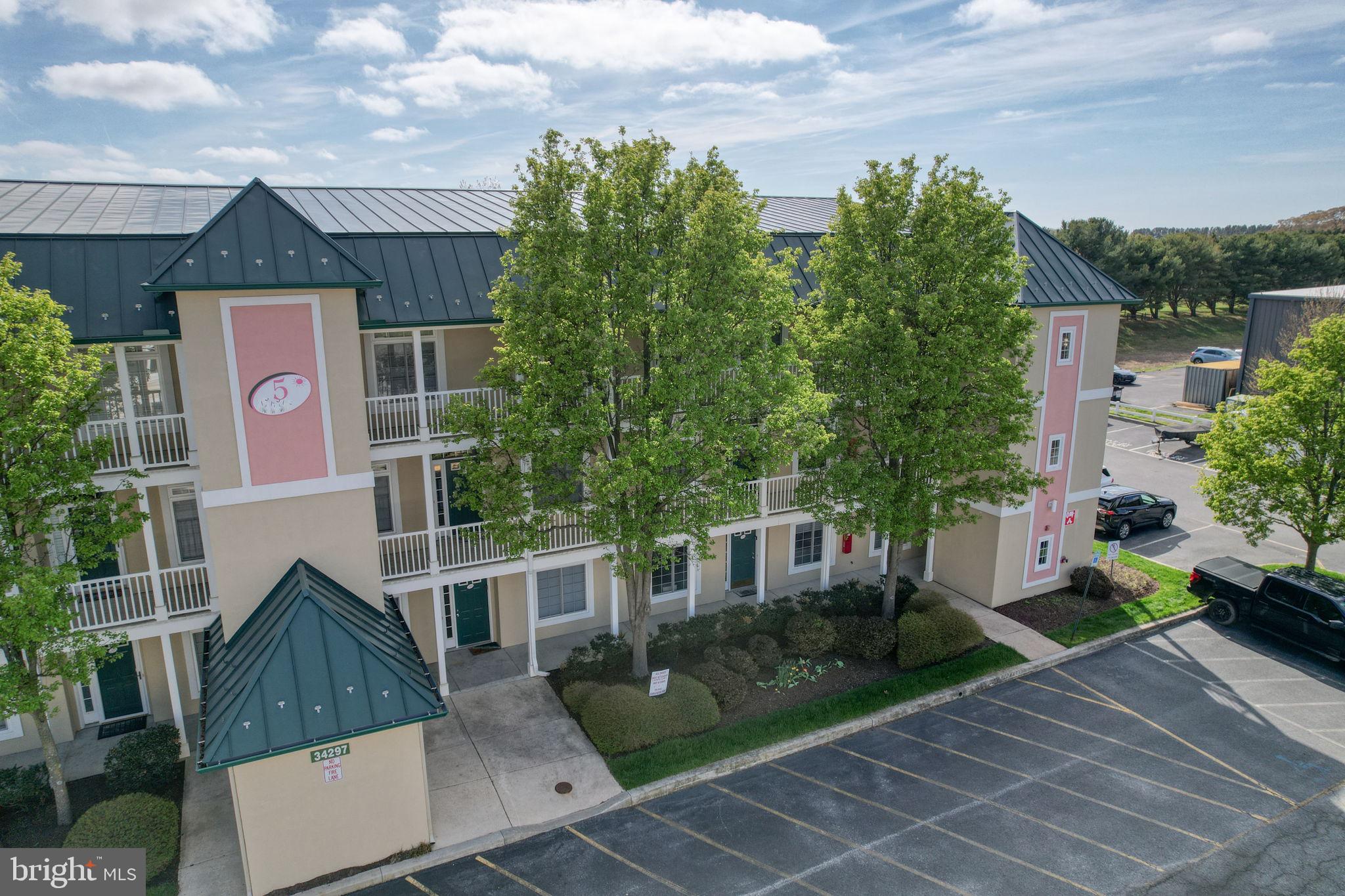 SUMMERLYN - Residential