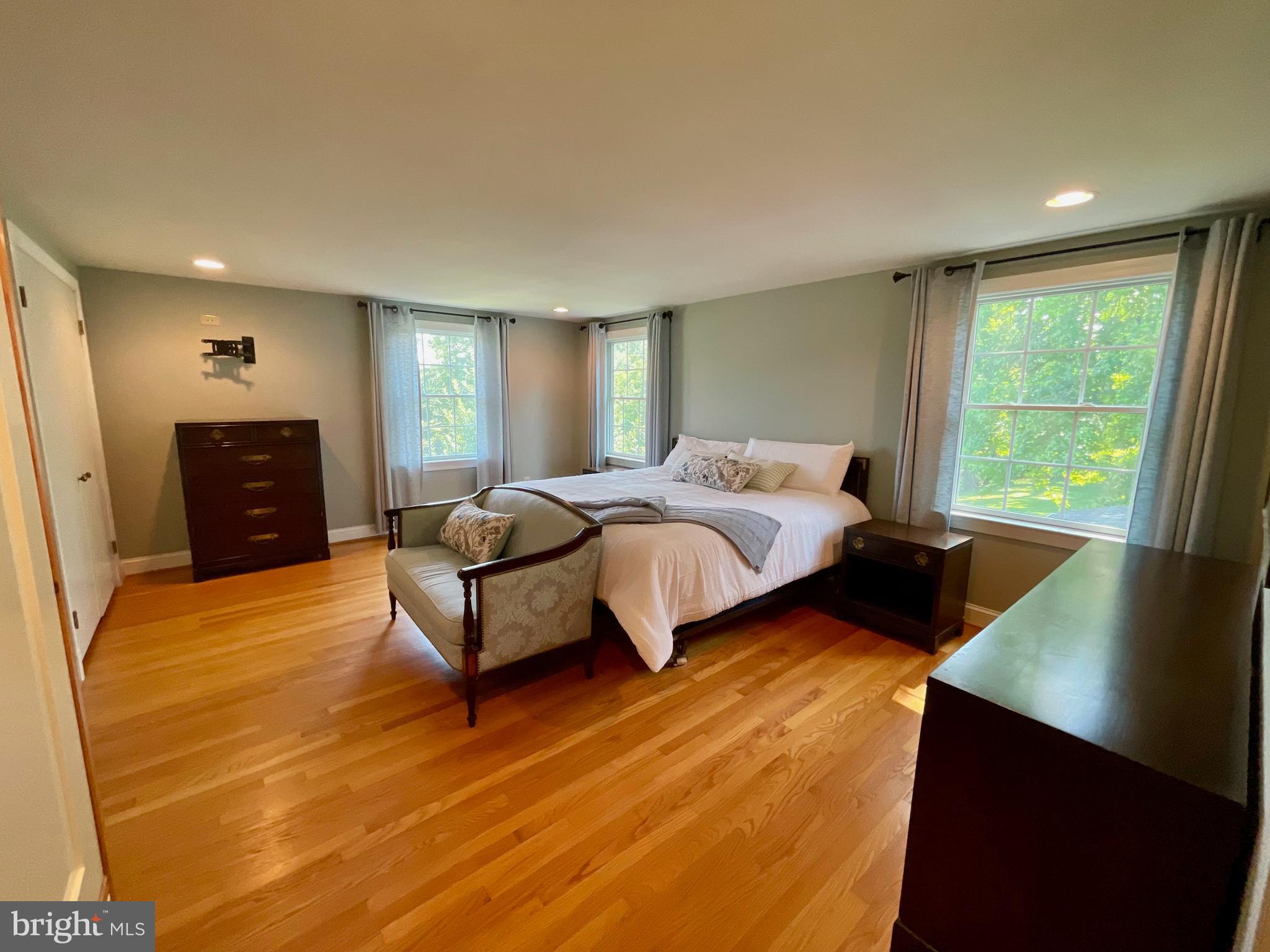 FOX CHAPEL - Residential