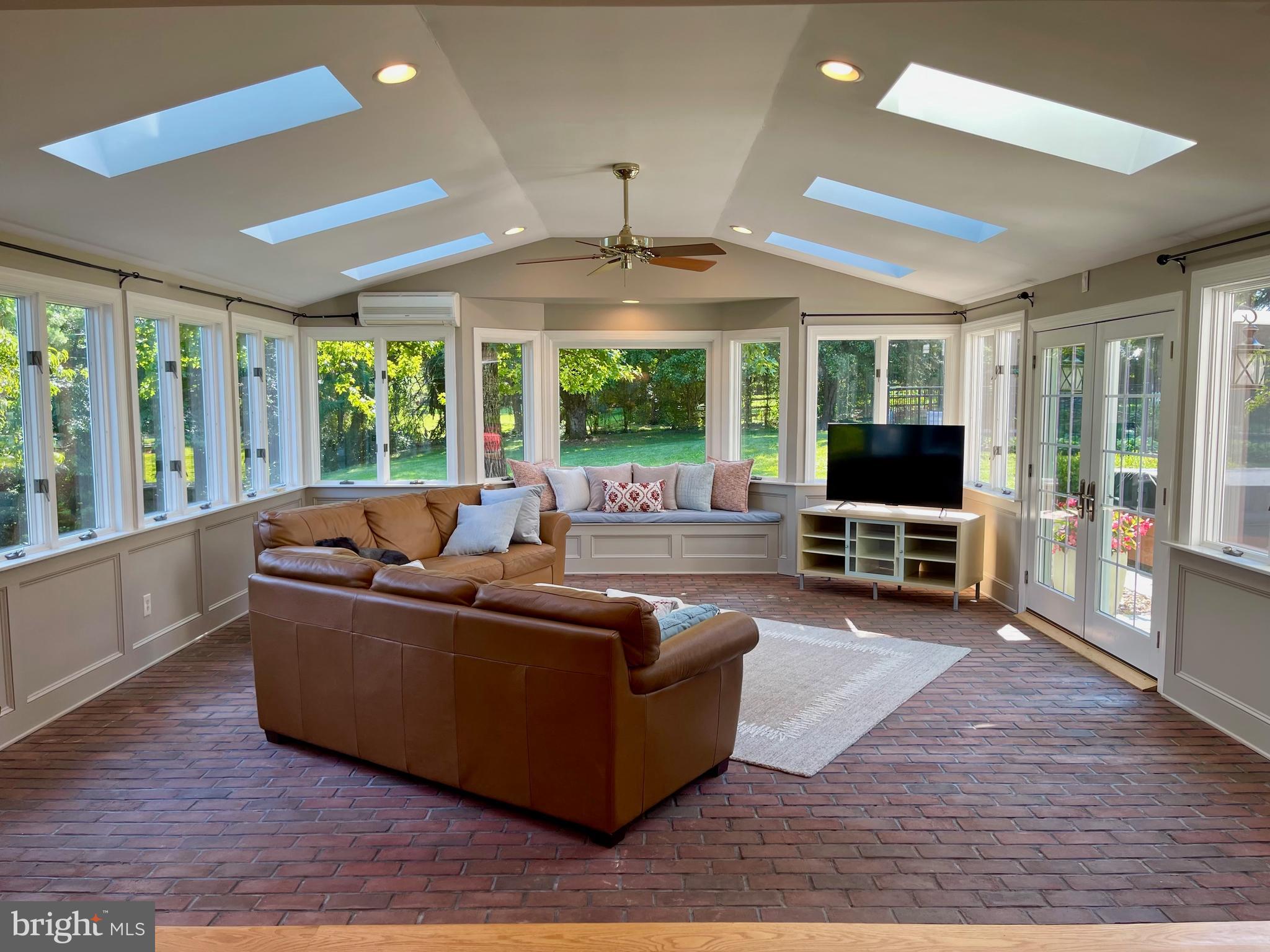 FOX CHAPEL - Residential