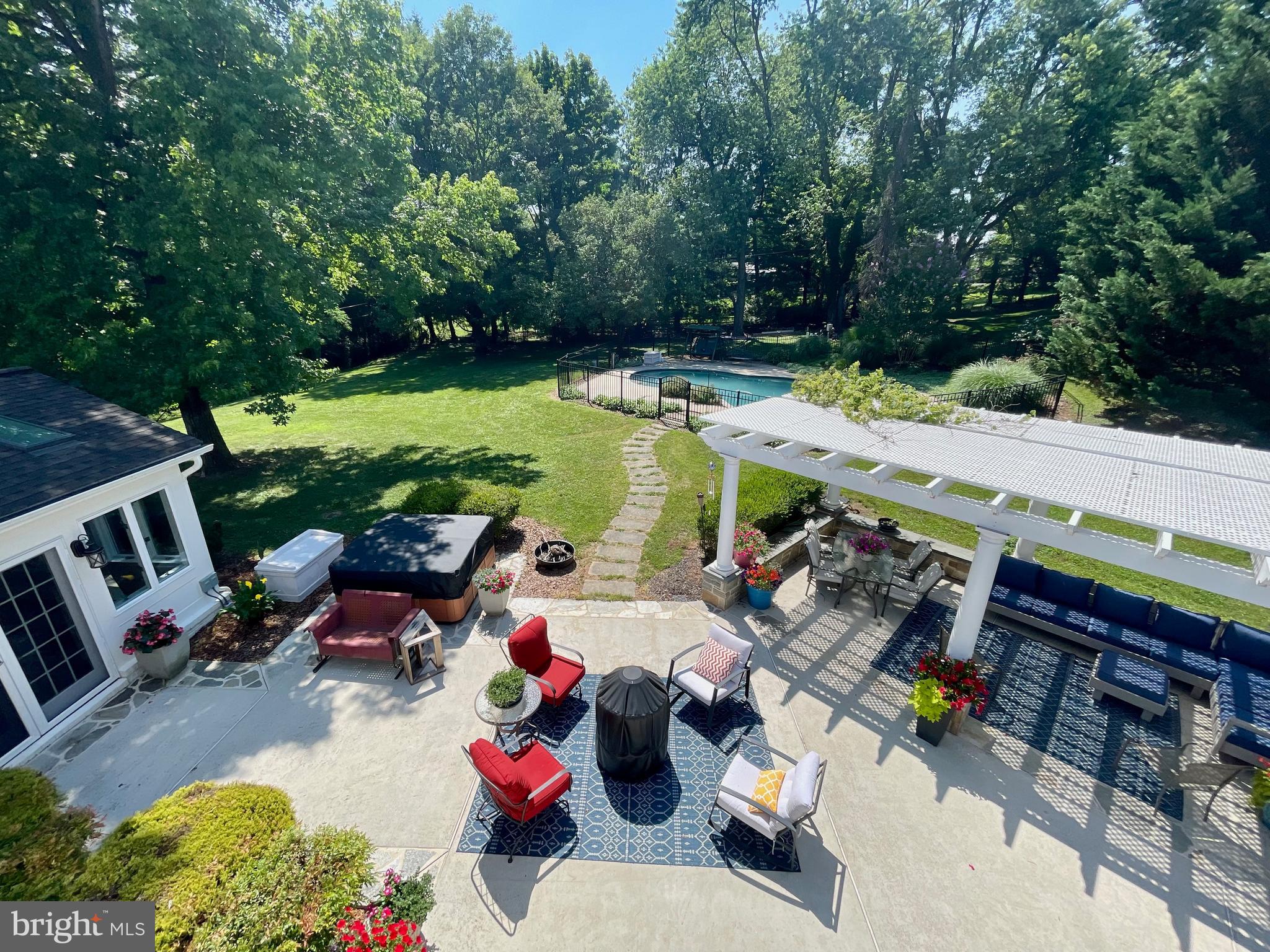 FOX CHAPEL - Residential