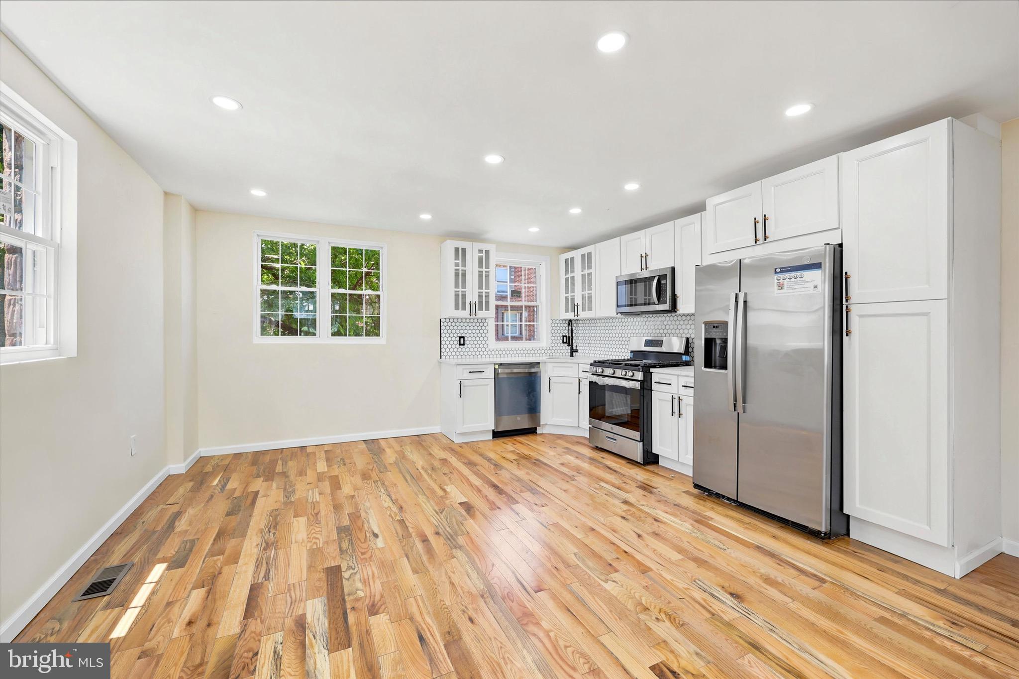 MAYFAIR - Residential