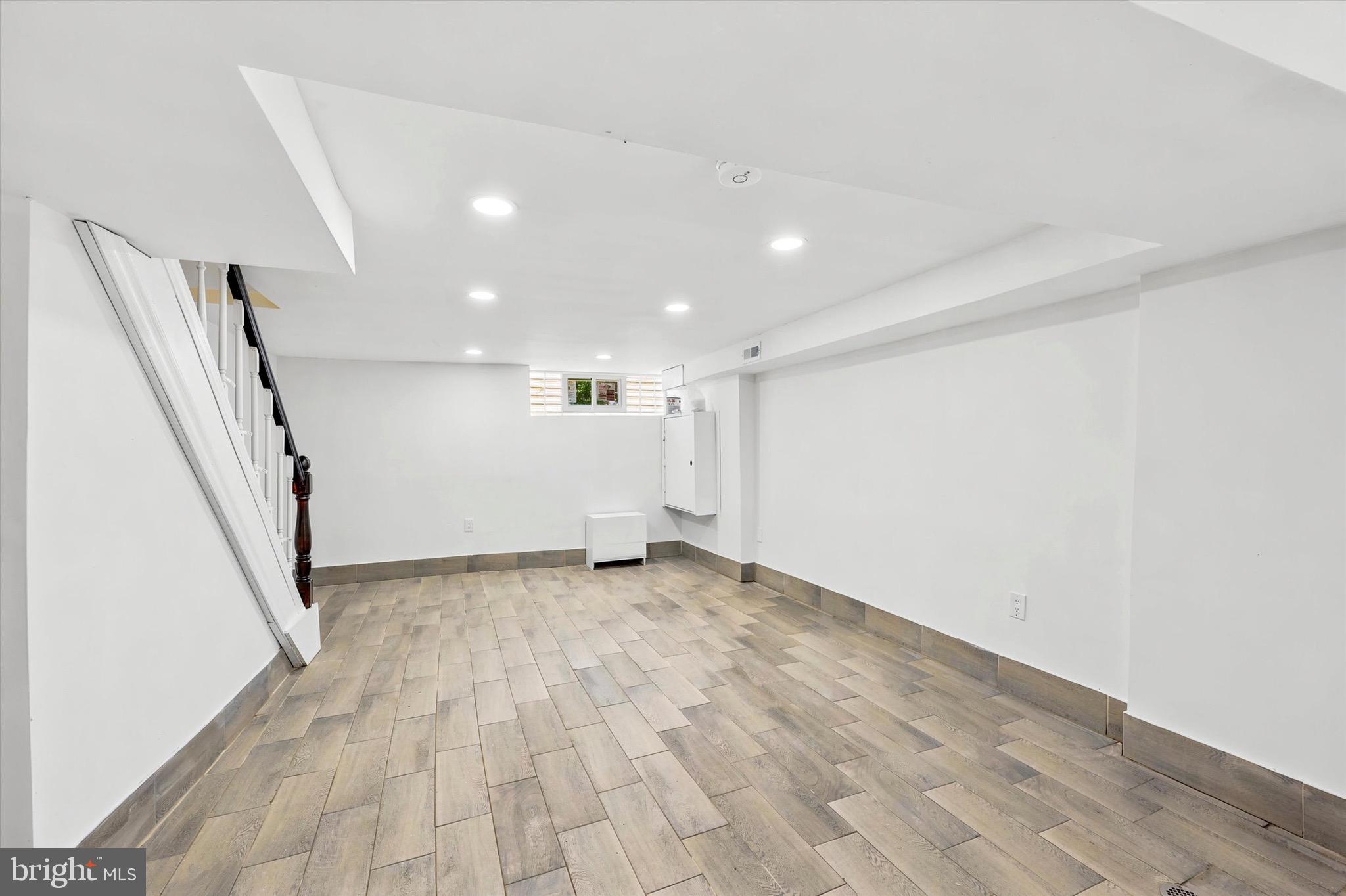 MAYFAIR - Residential