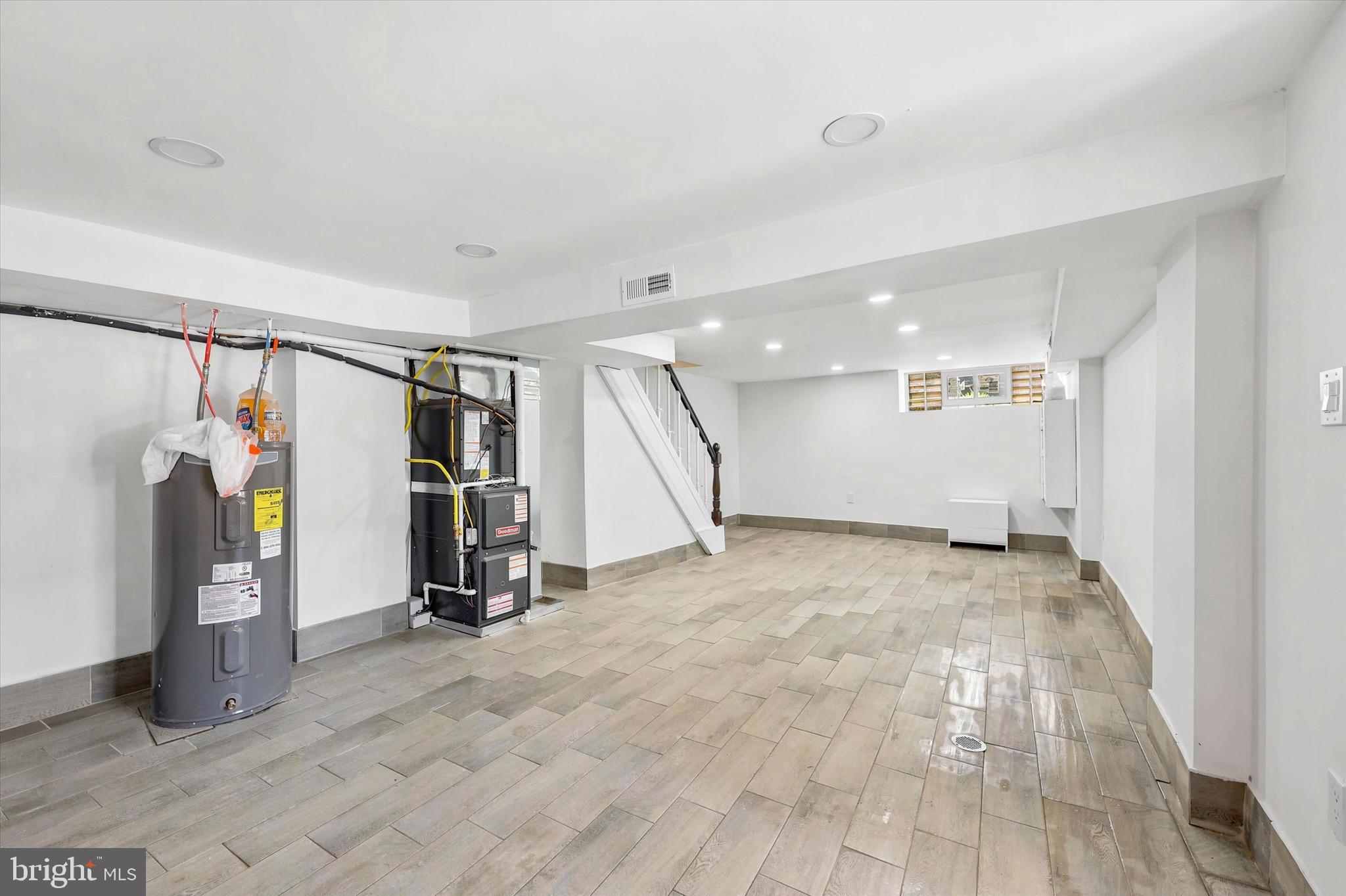 MAYFAIR - Residential