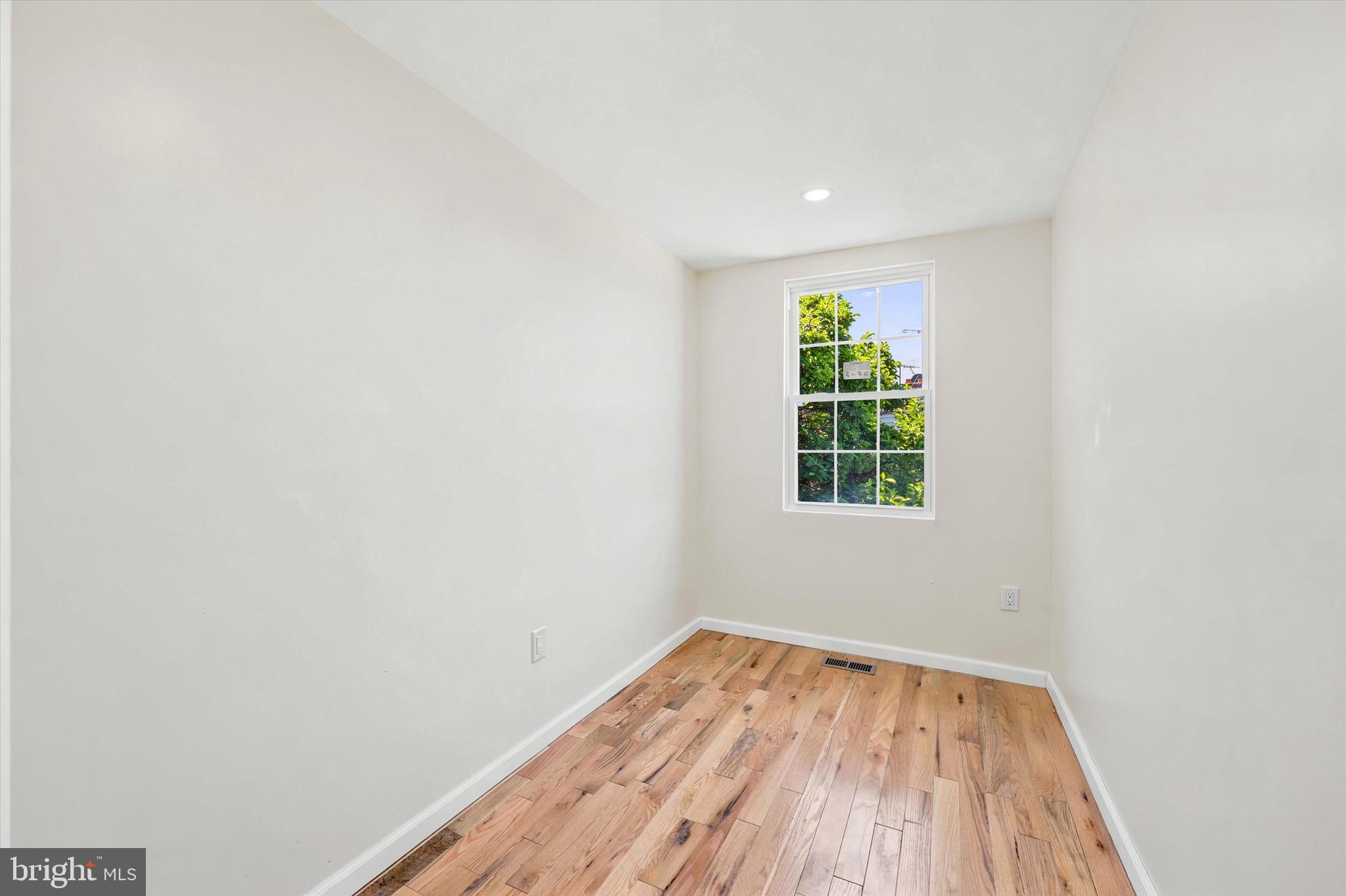 MAYFAIR - Residential