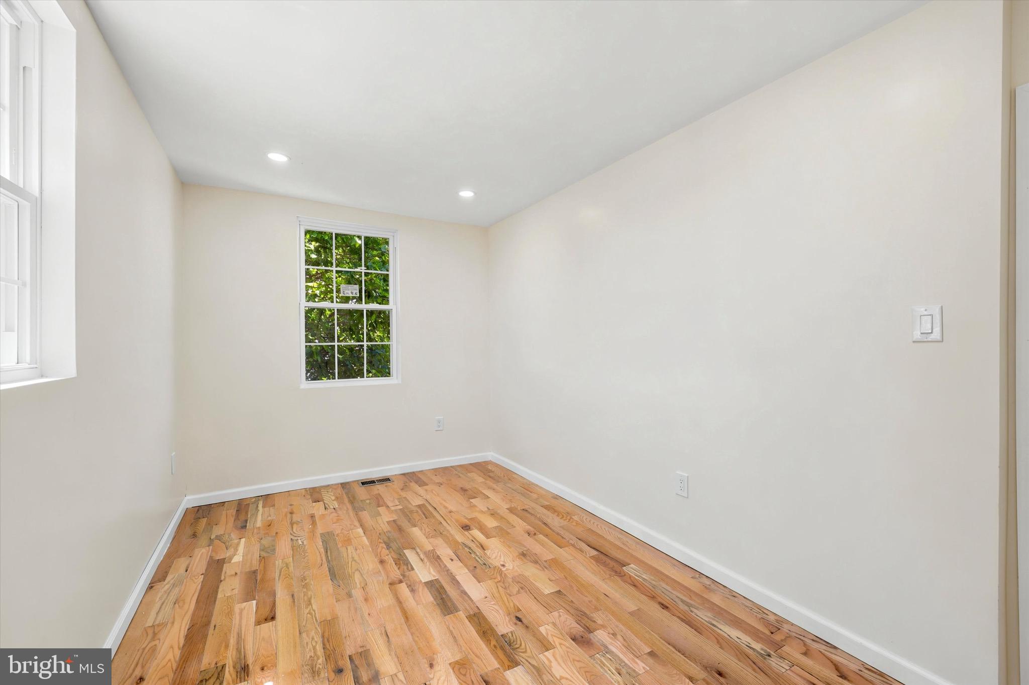MAYFAIR - Residential