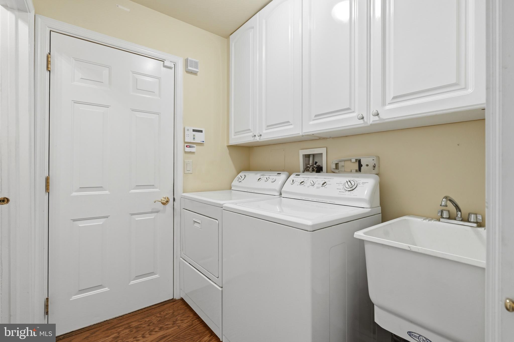LIONSGATE - Residential