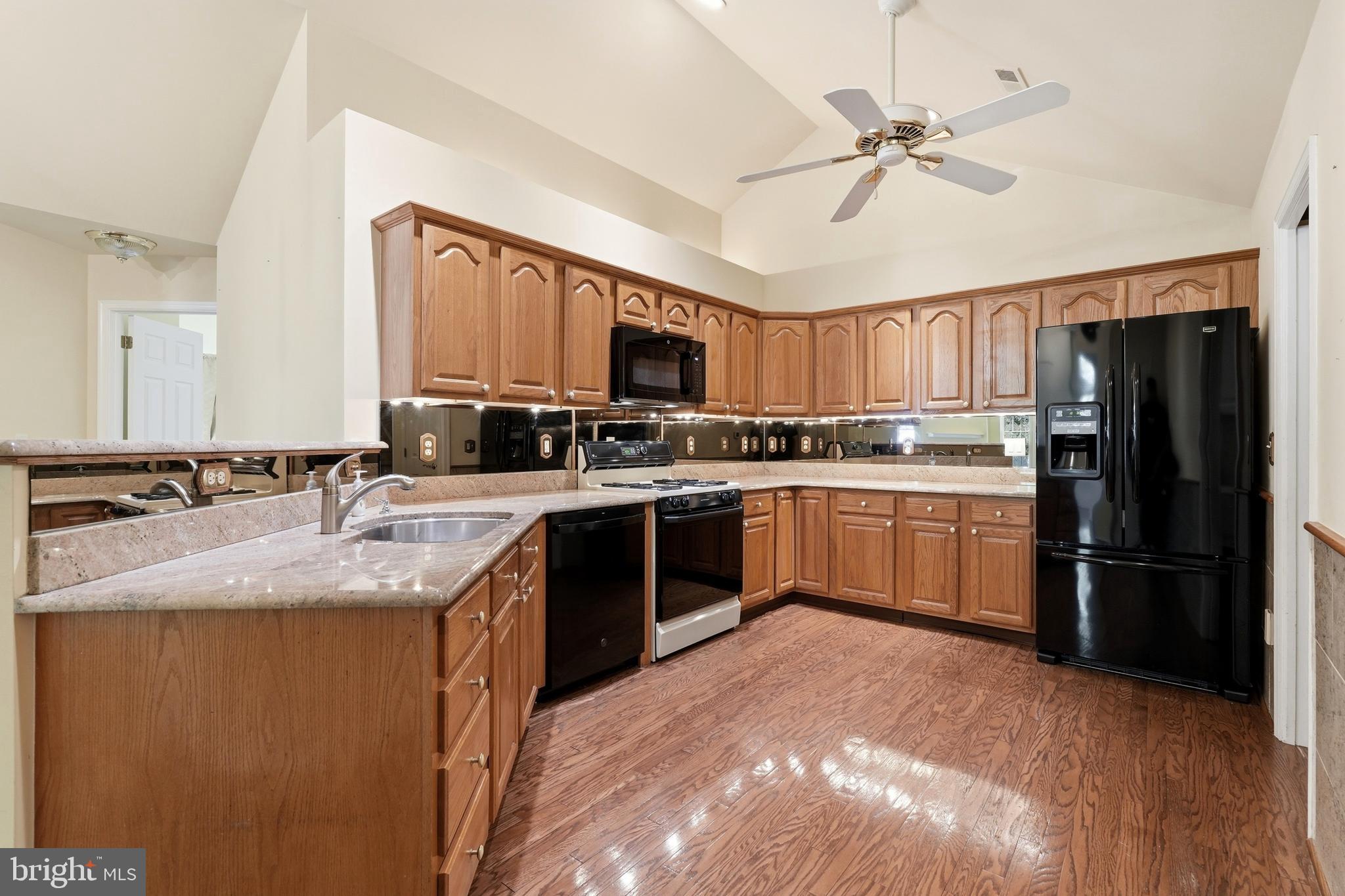 LIONSGATE - Residential