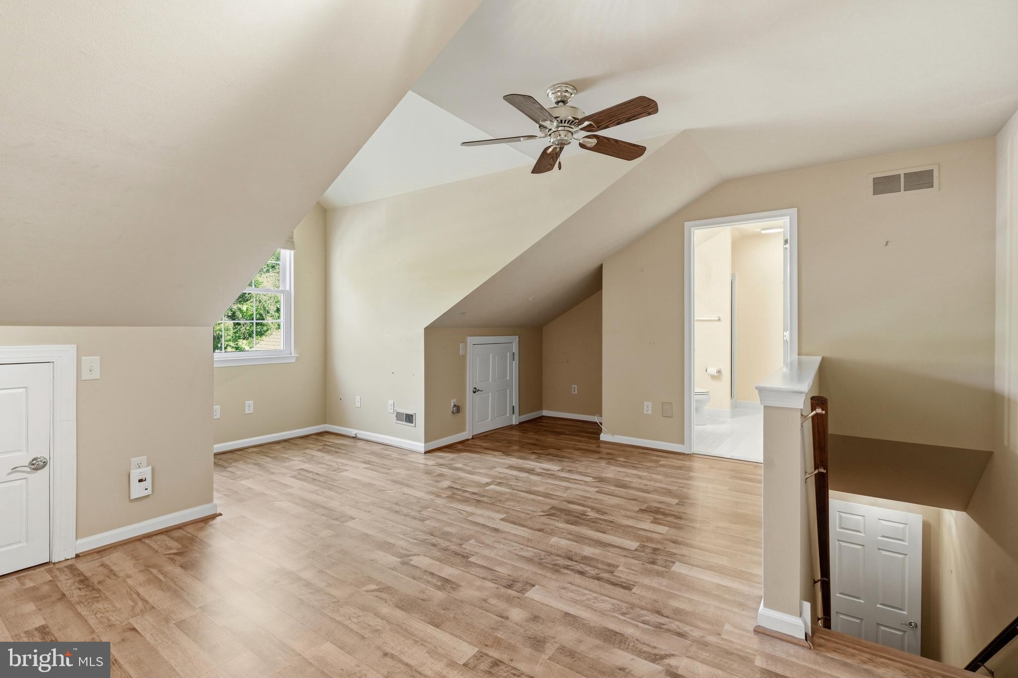 LIONSGATE - Residential