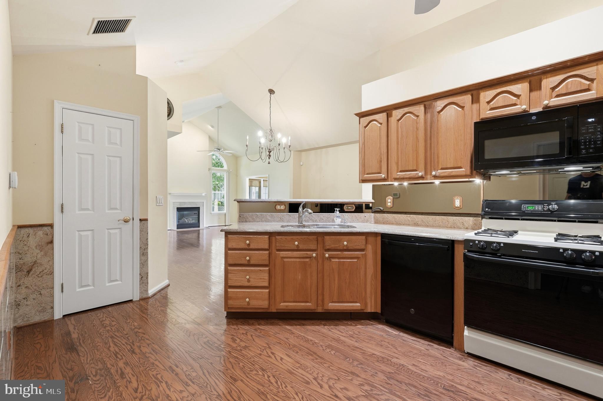 LIONSGATE - Residential