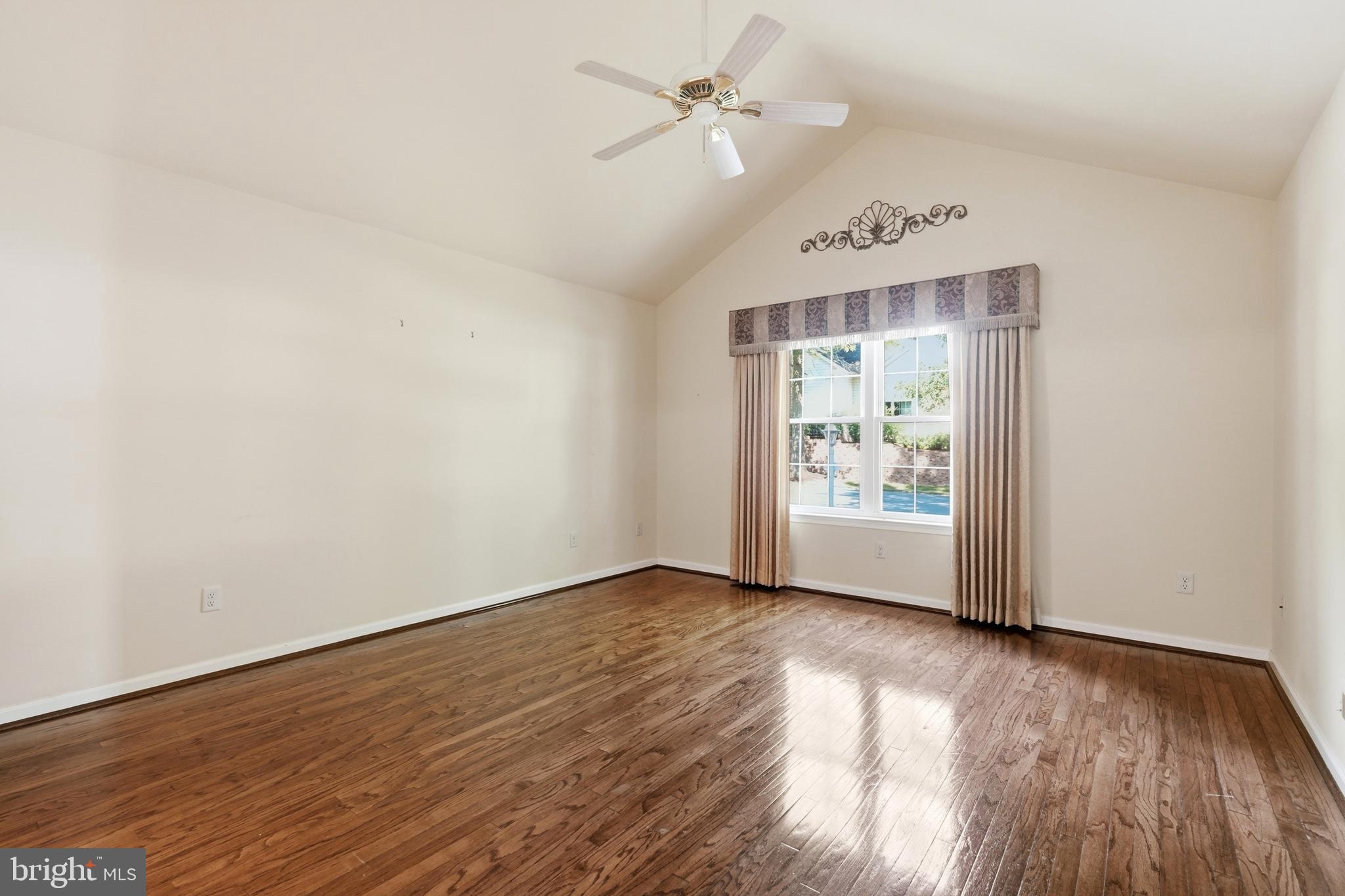 LIONSGATE - Residential