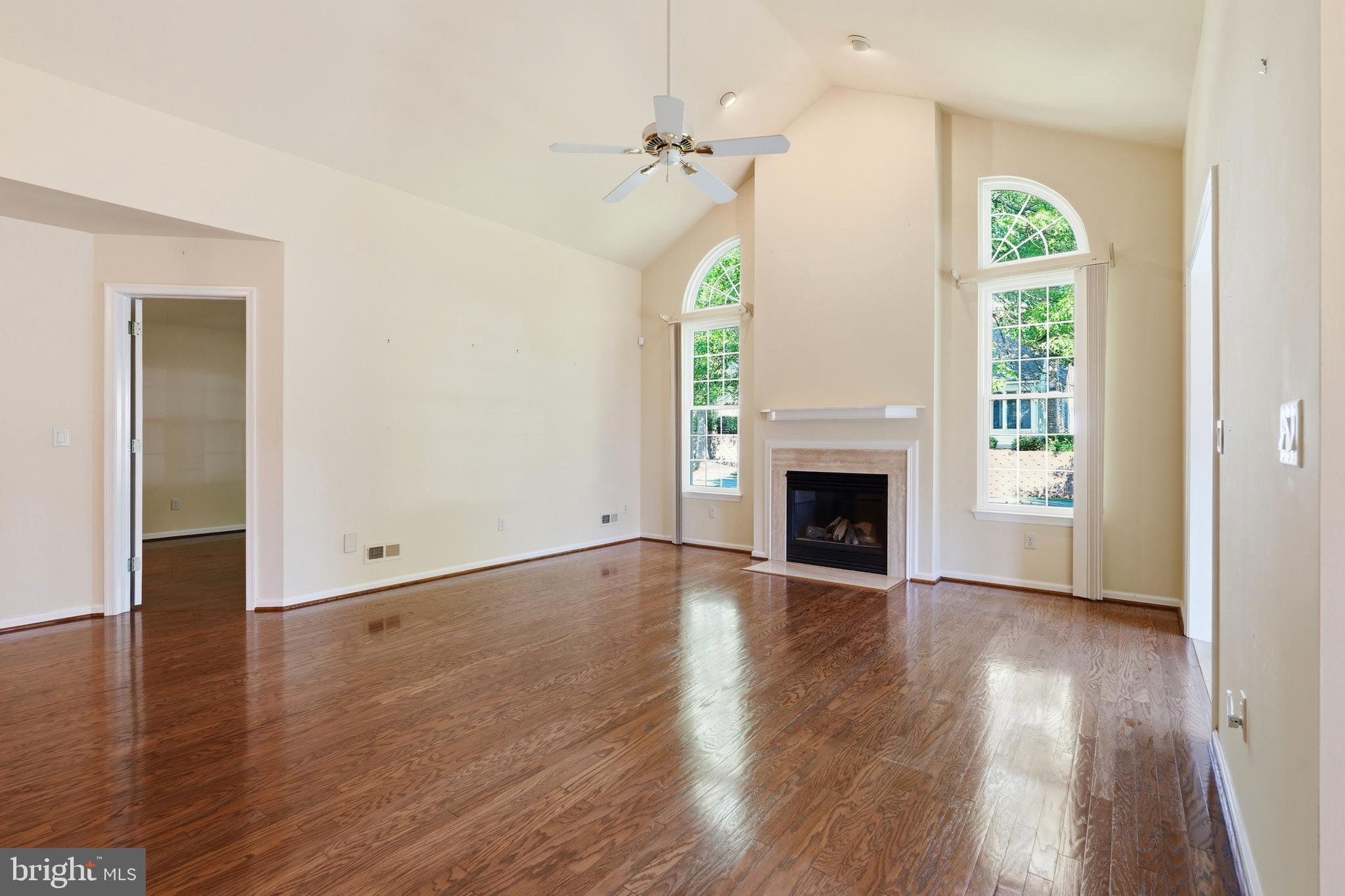 LIONSGATE - Residential