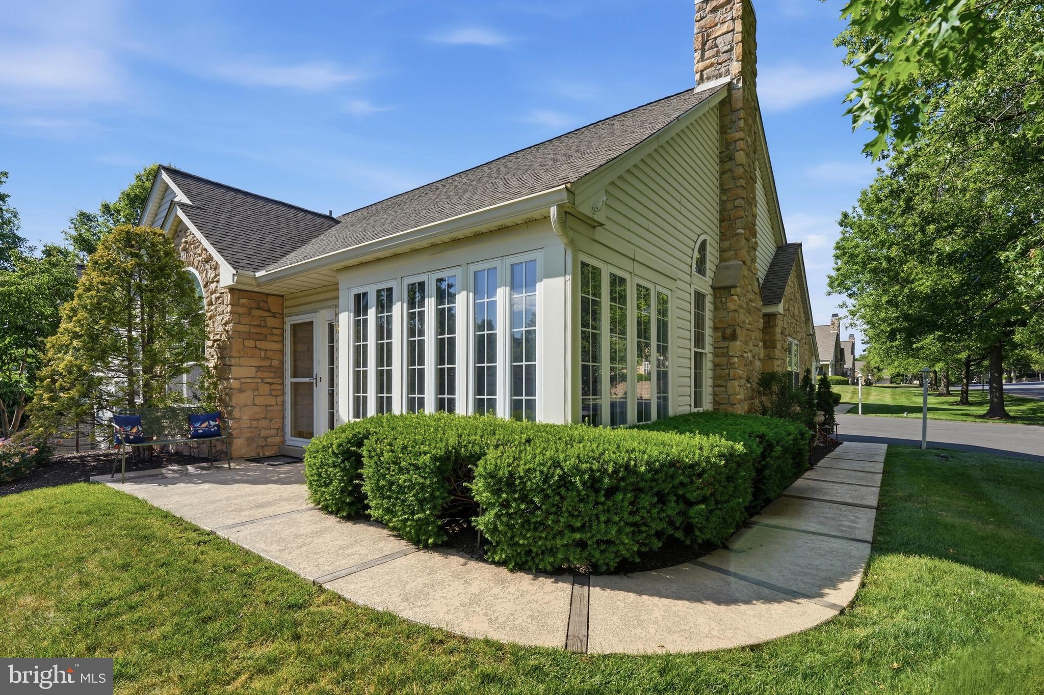 LIONSGATE - Residential