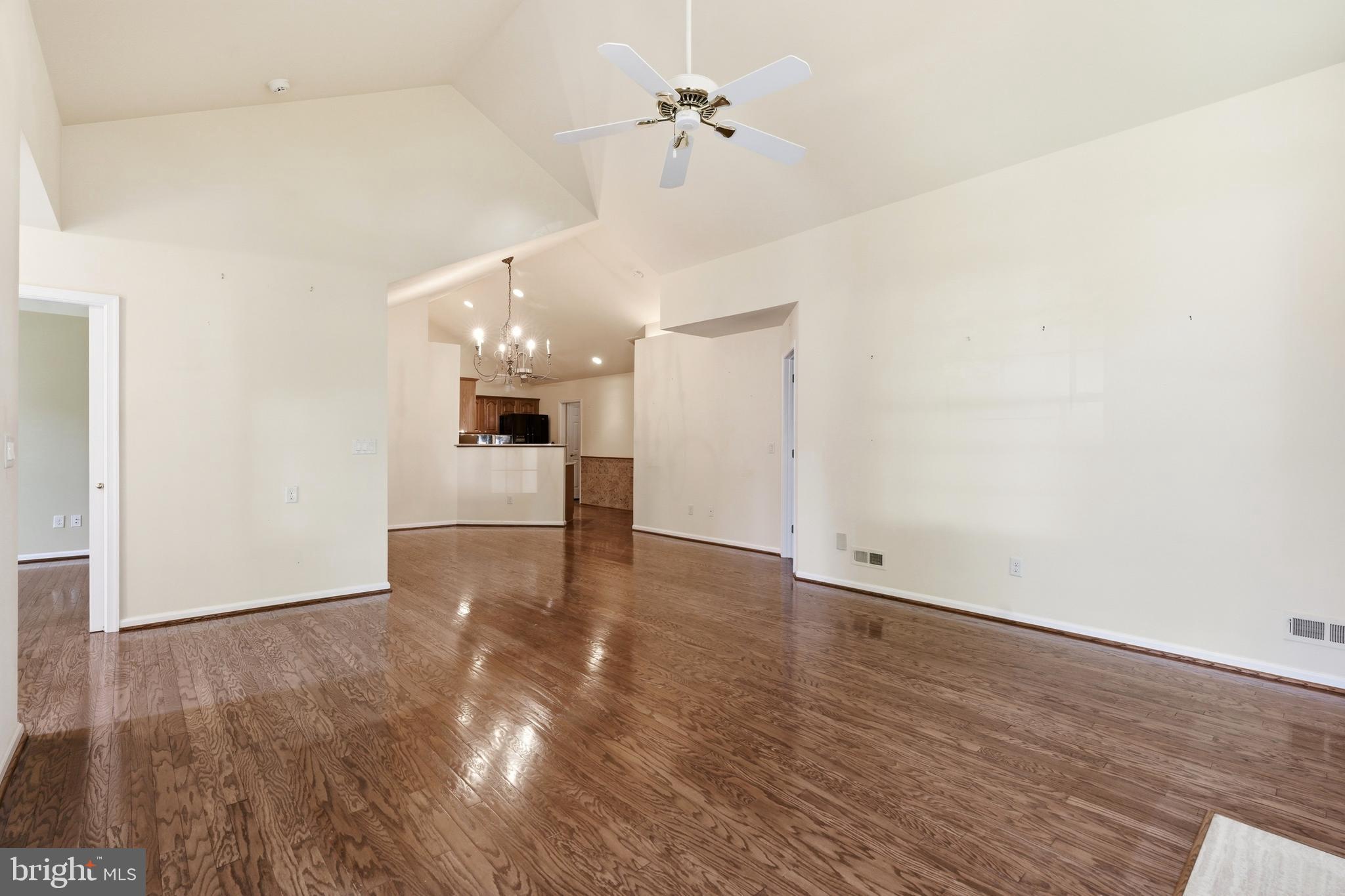 LIONSGATE - Residential