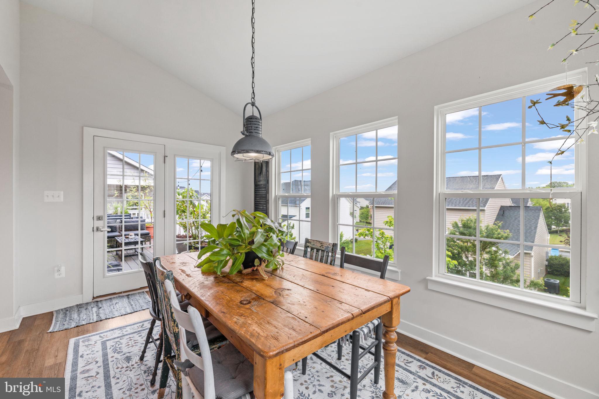 LAKE FREDERICK - Residential
