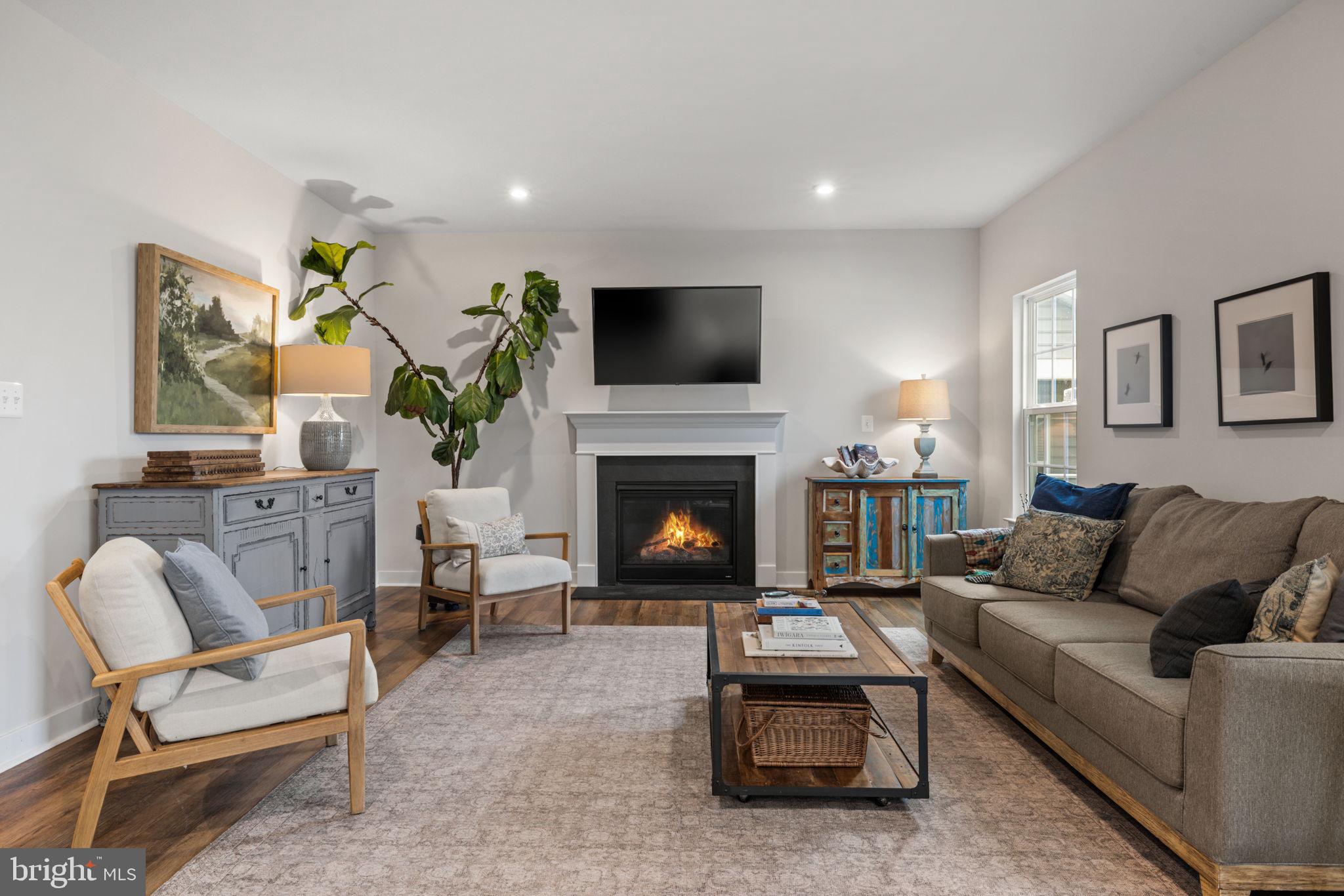 LAKE FREDERICK - Residential