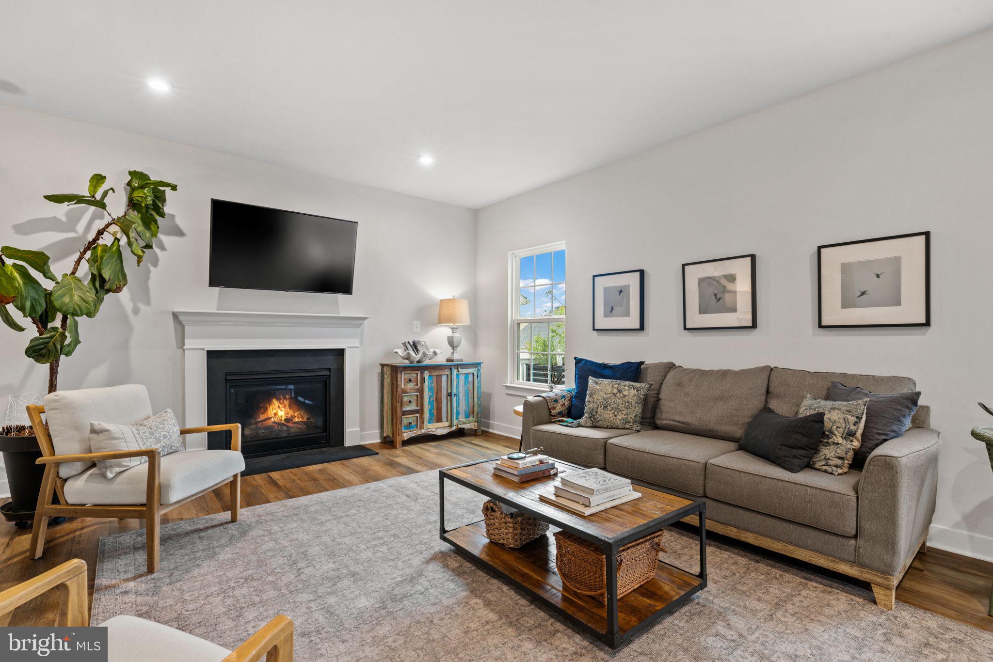 LAKE FREDERICK - Residential